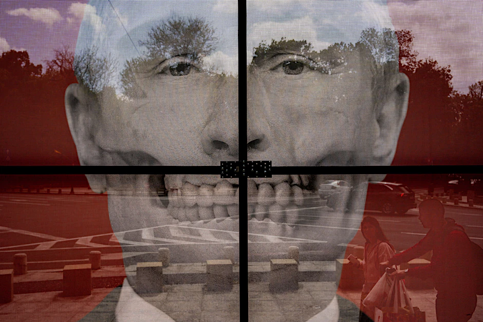 Kunstinstallation von dem&nbsp;lettische Künstler Kriss Salmanis&nbsp;vor der russischen Botschaft in Bukarest.