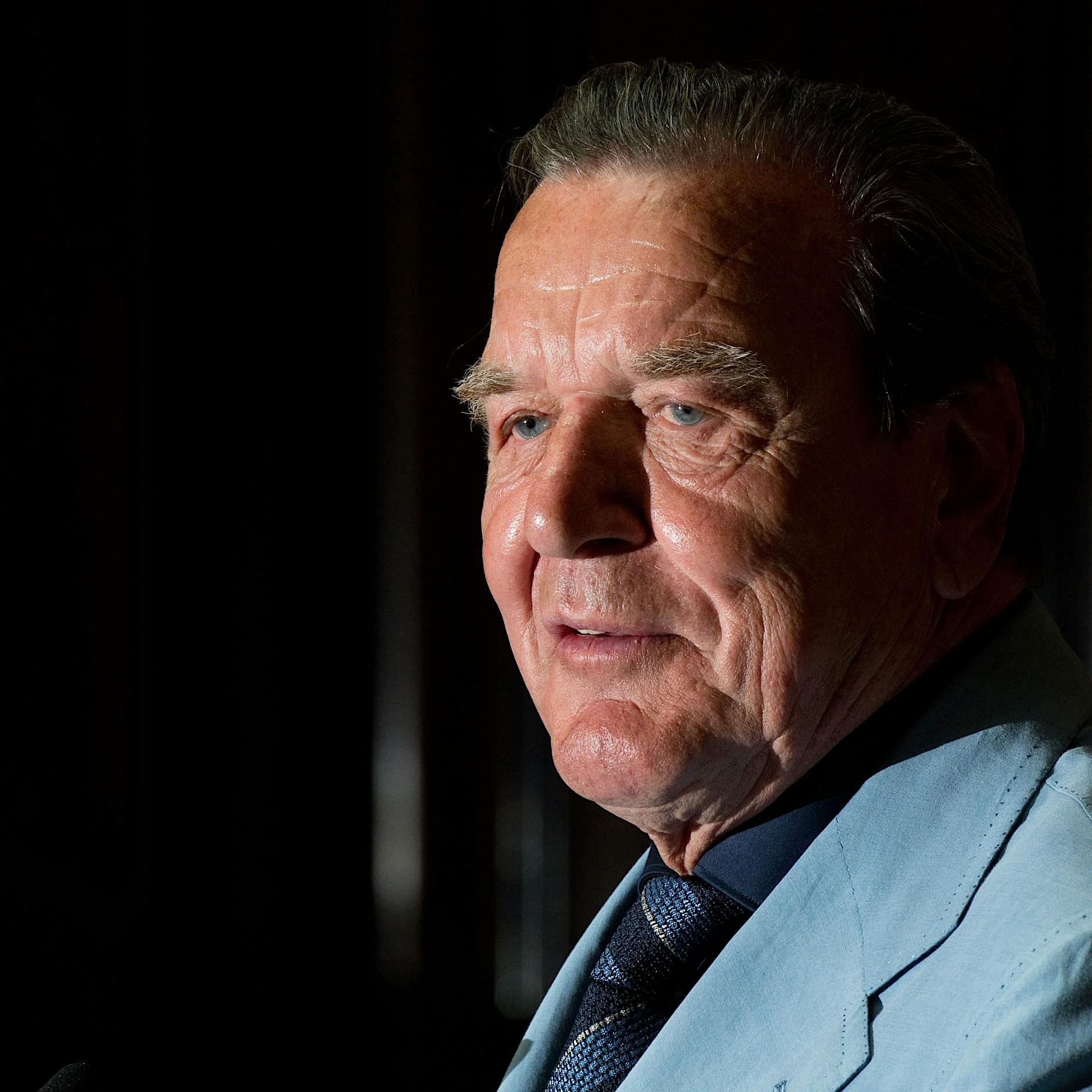 Söder attackiert Gerhard Schröder: „Sturer, alter, skurriler Mann“