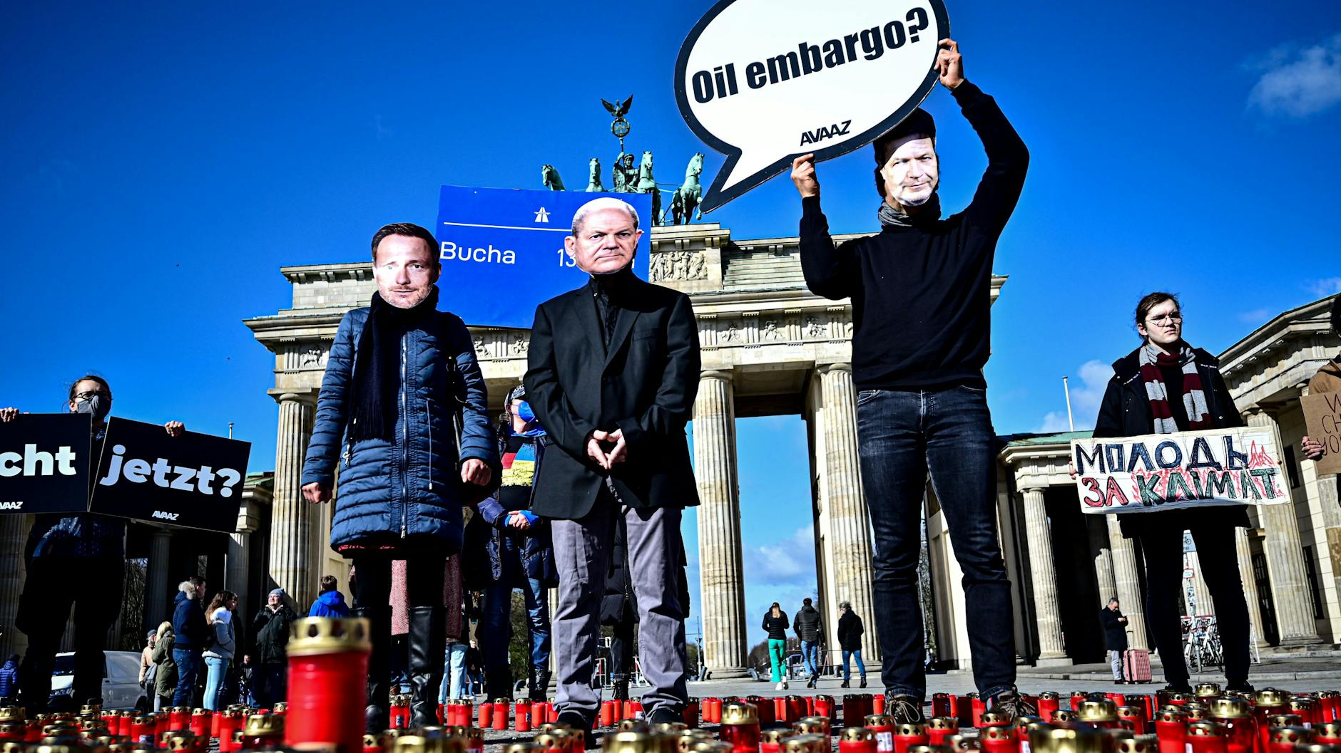 Aktivisten fordern in Berlin schon länger den Verzicht auf russisches Öl.