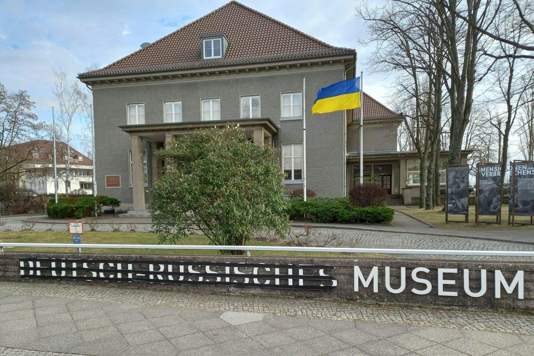 Berlin-Karlshorst: Der bisherige Name Deutsch-Russisches Museum ist bereits überklebt.
