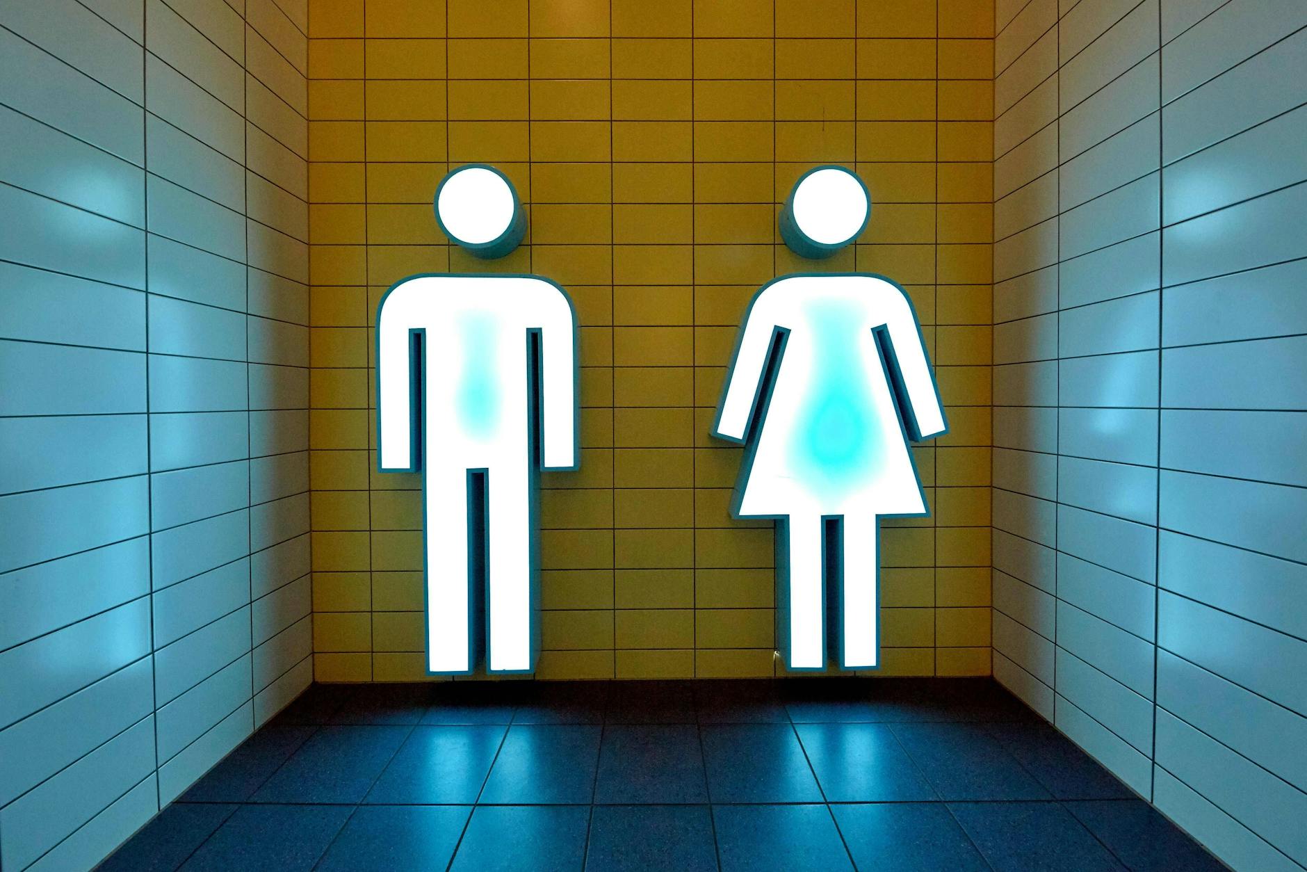 Toilette in Berlin: Immerhin für Männer und Frauen. Aber gibt's auch Mülleimer?