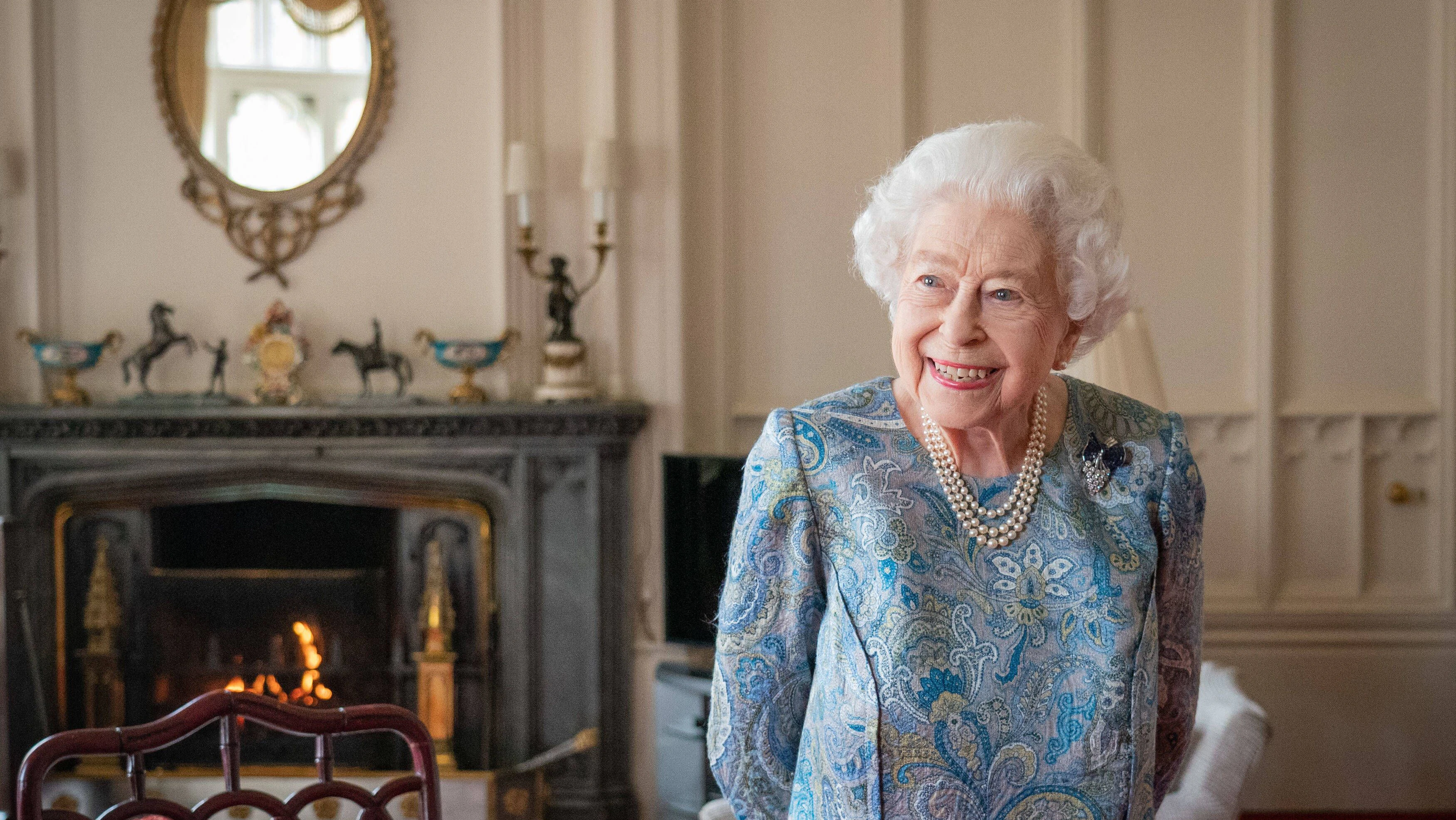Beim jüngsten Termin lächelte die Queen bis über beide Ohren.