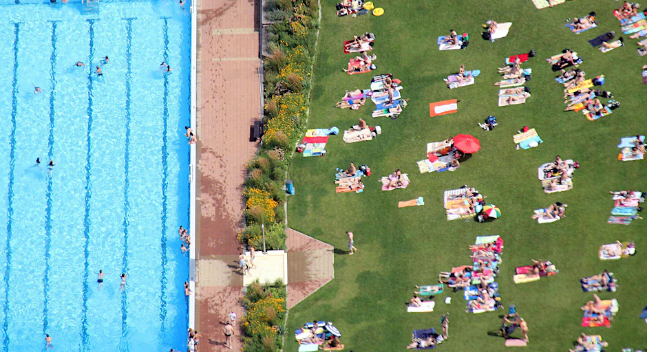 Göttingen: Vom 1. Mai an dürfen alle Badegäste Schwimmbäder in Göttingen an Samstagen und Sonntagen ohne Oberkörperbekleidung besuchen.