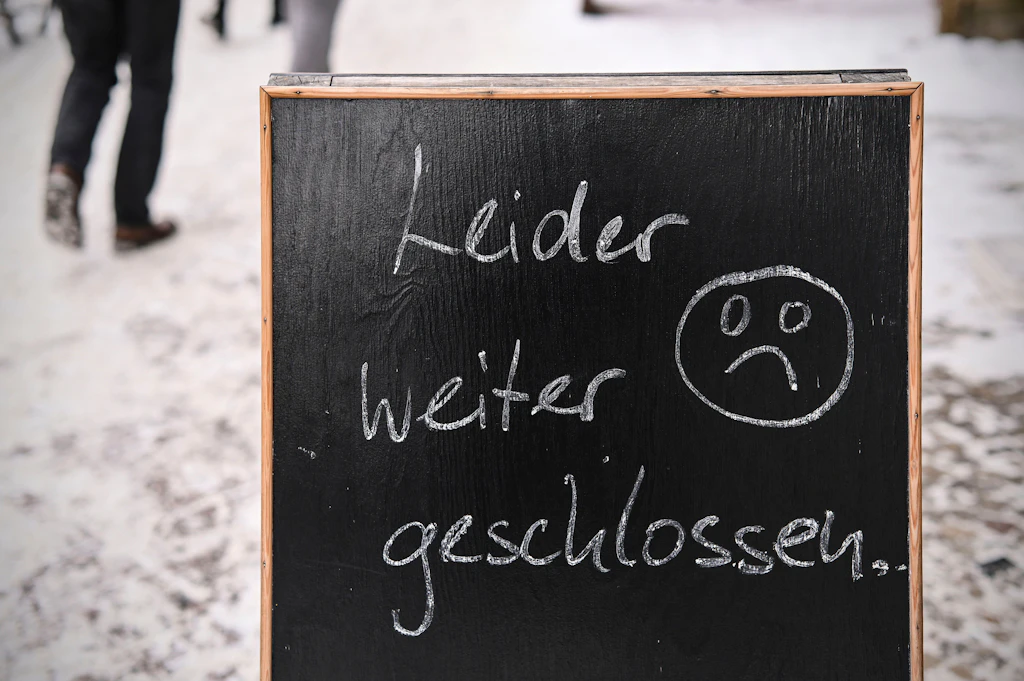 Lauterbach will Evaluierung der Corona-Maßnahmen um ein Jahr verschieben