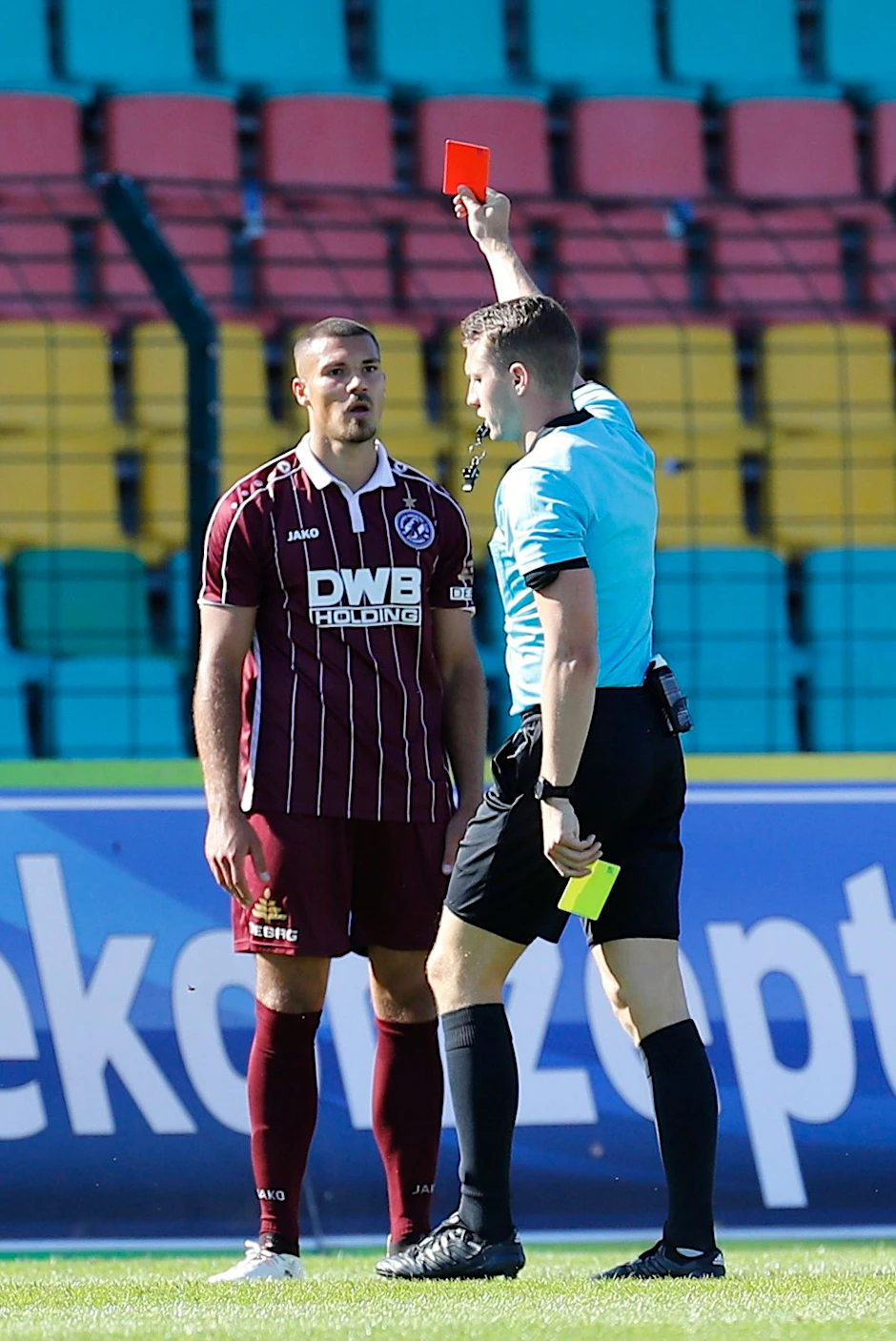 Die Spieler des BFC Dynamo atmen auf: Gelb-Sperren zählen nicht in der Relegation gegen den Meister der Regionalliga-Nord.