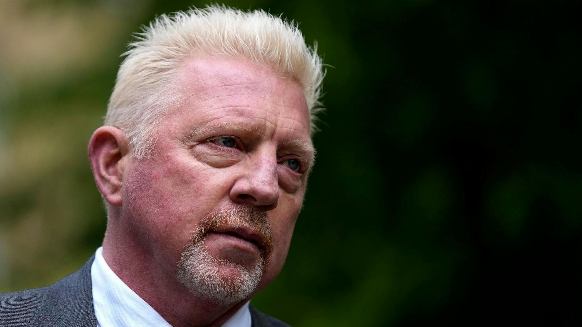 Boris Becker ist wegen seiner Insolvenzstraftaten zu zweieinhalb Jahren Haft verurteilt worden.
