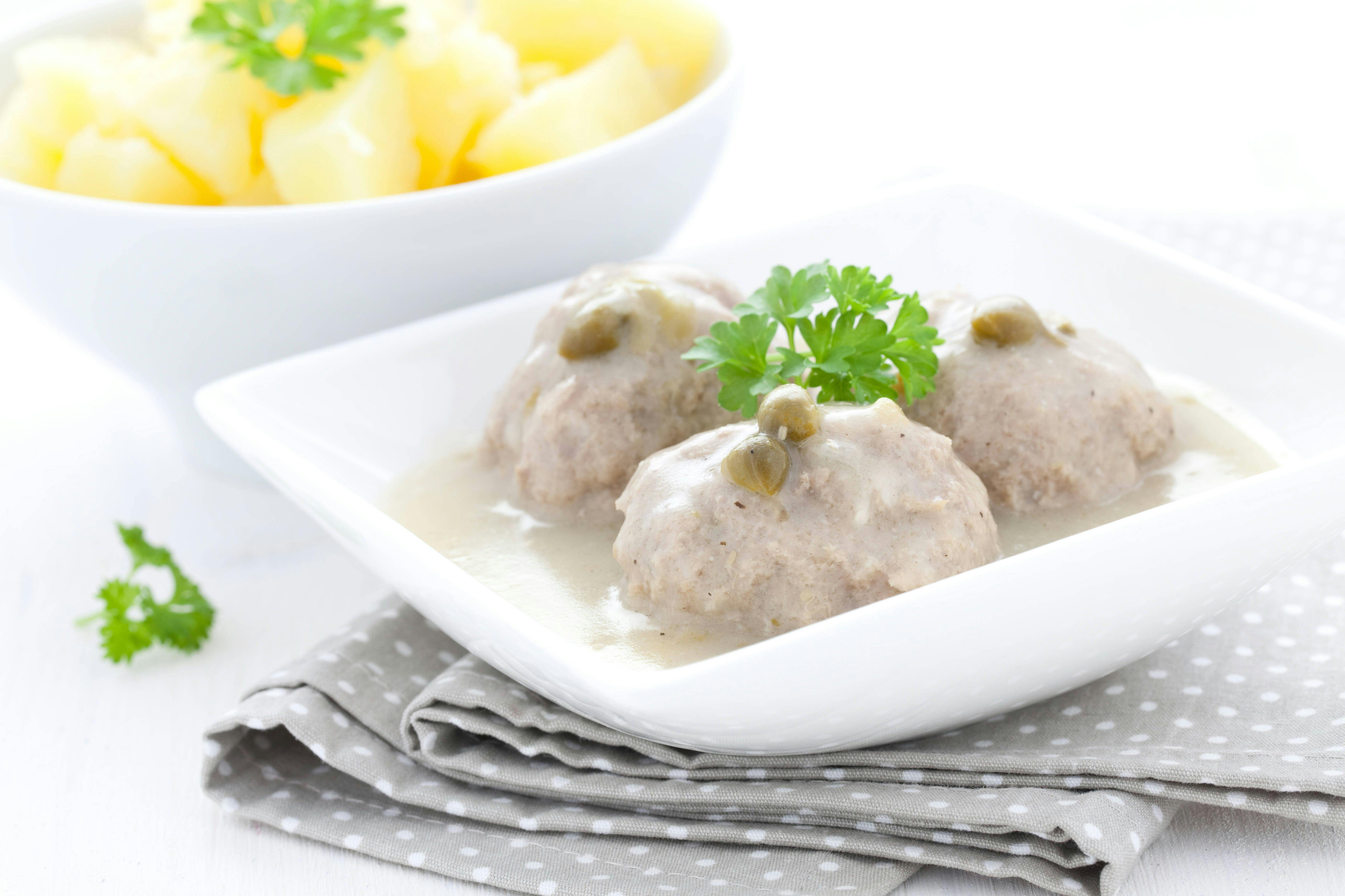 Traditionelle Königsberger Klopse: Omas Rezept für echte Genießer!