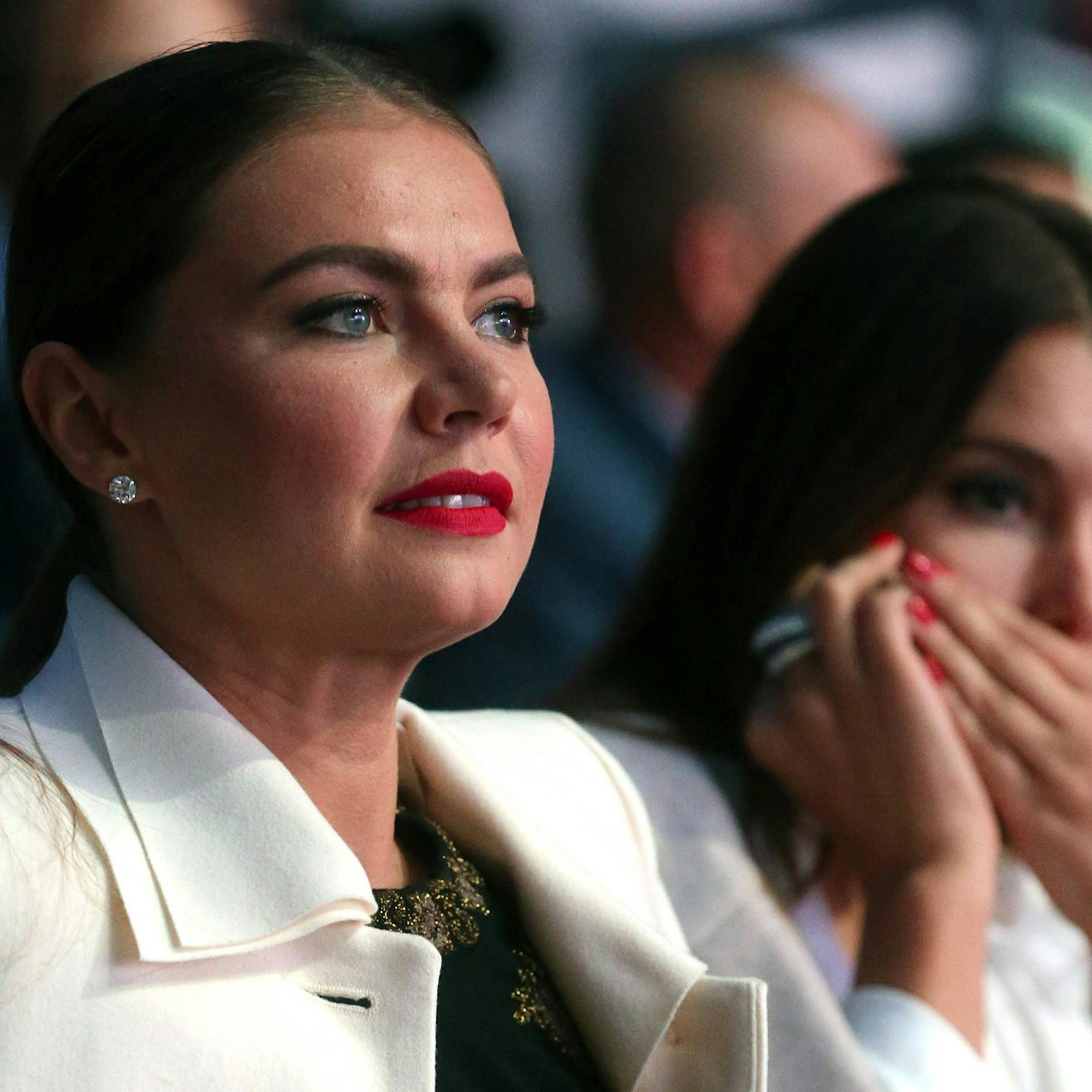 Putins geheimes Privatleben: Kinder mit Dauer-Affäre erstmals bestätigt +++ Er versteckt mindestens zwei kleine Söhne in der Schweiz +++ Seine Geliebte soll jetzt bei Propaganda helfen +++