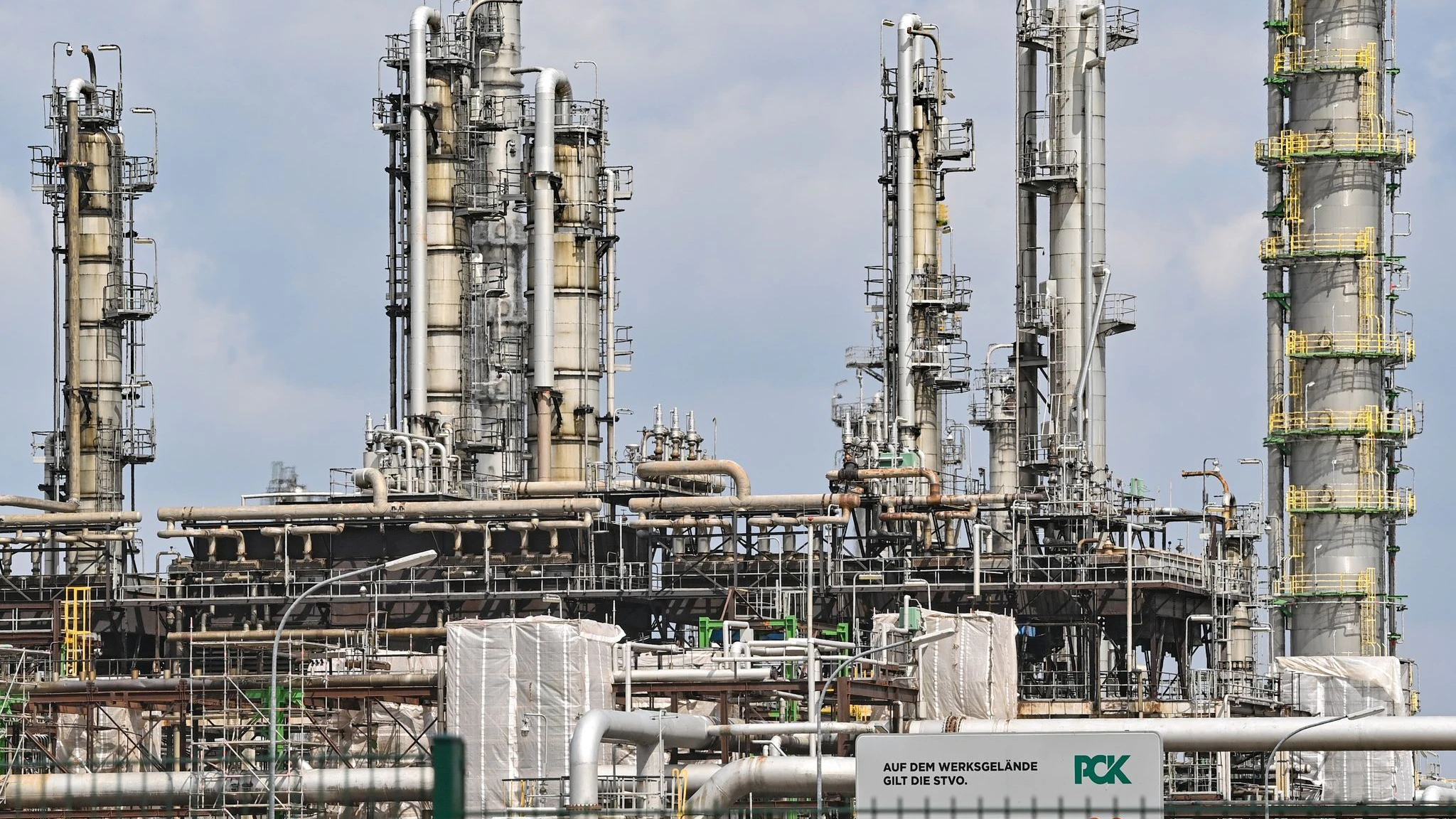 Das Industriegelände der PCK-Raffinerie in Schwedt