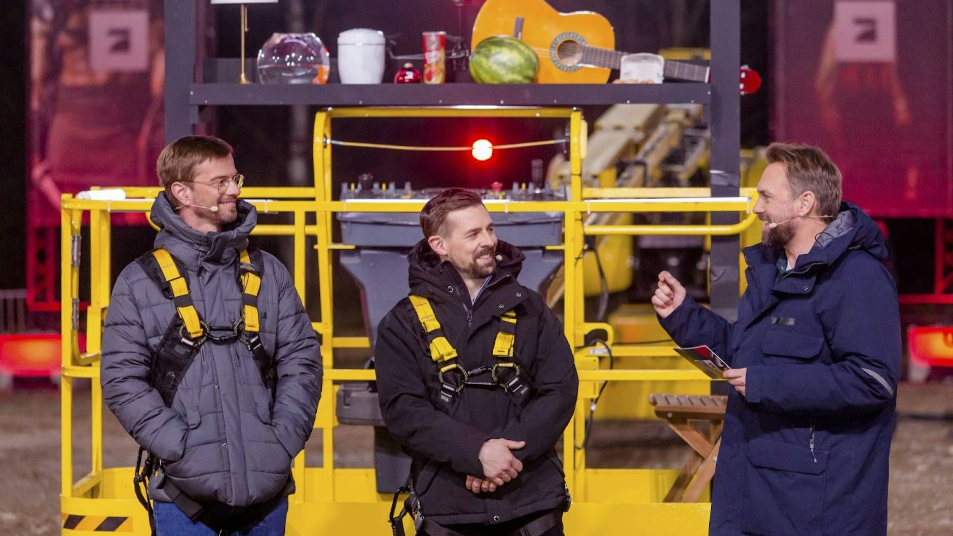 Draußen geht's dann weiter mit dem nächsten Spiel, in dem es darum geht, Dinge nicht kaputt zu machen.