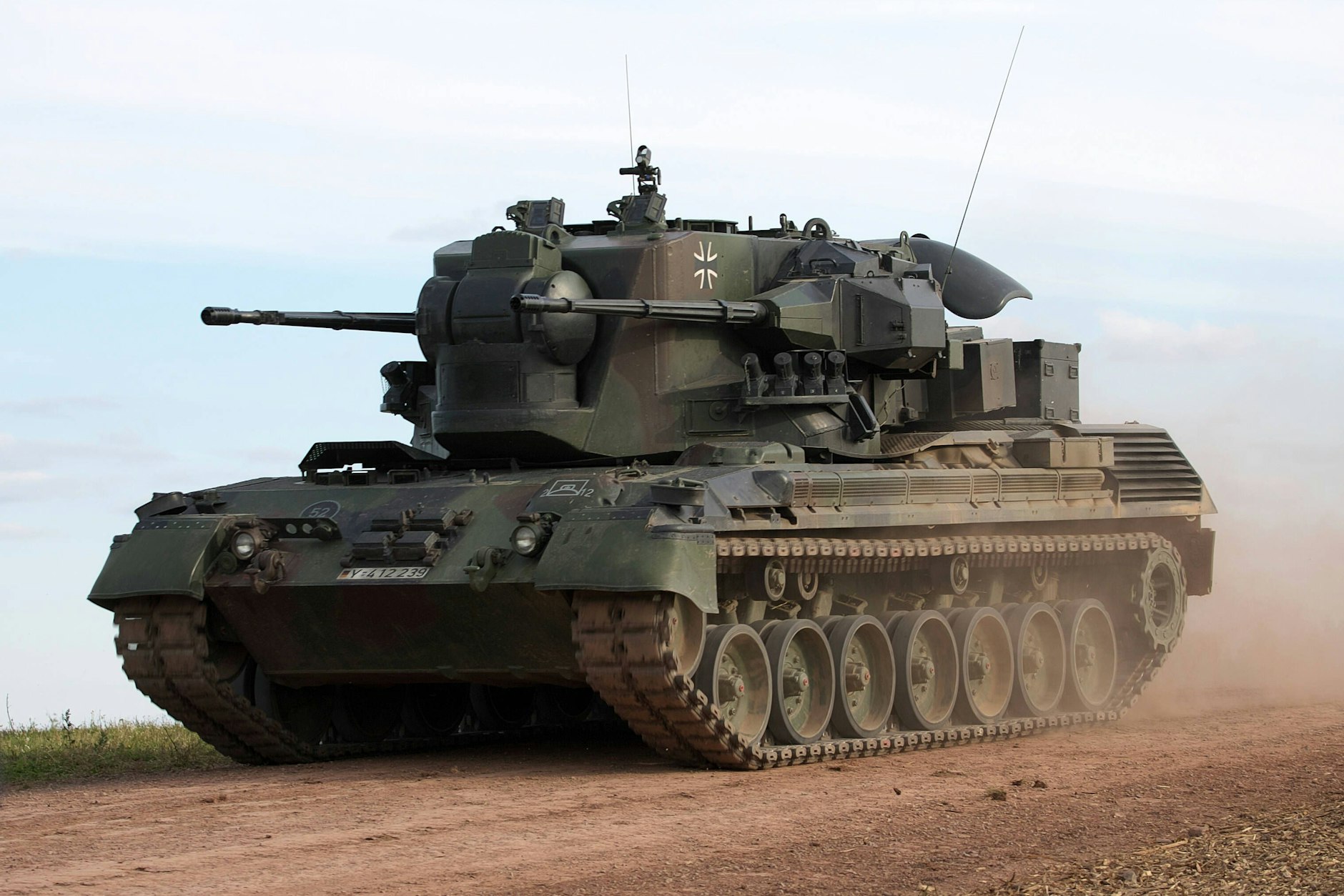 Ein Gepard Panzer der Bundeswehr auf einem Truppenübungsplatz.