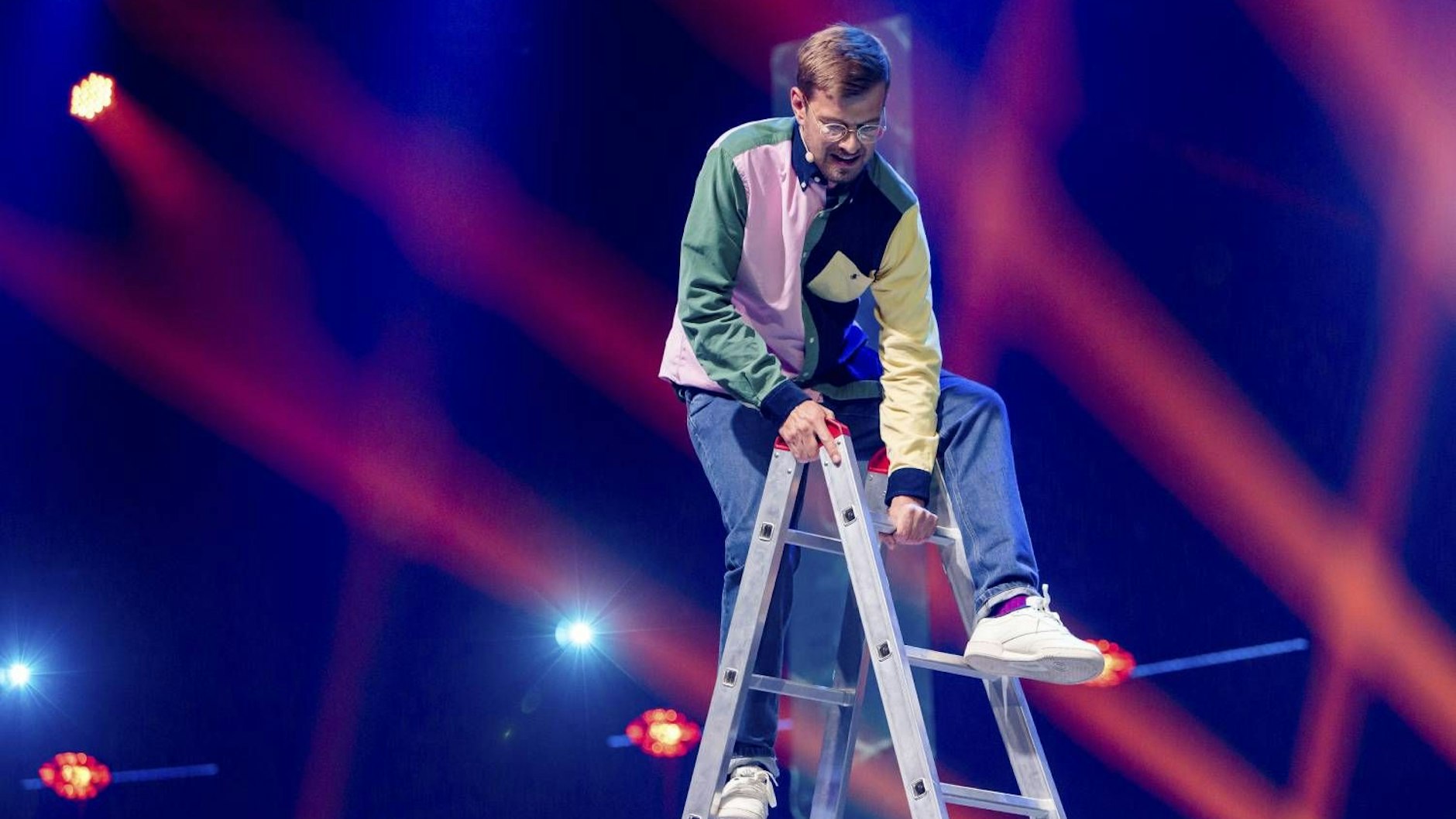 Joko überwindet Live im Fernsehen bei „Joko & Klaas gegen ProSieben“ seine Höhenangst.