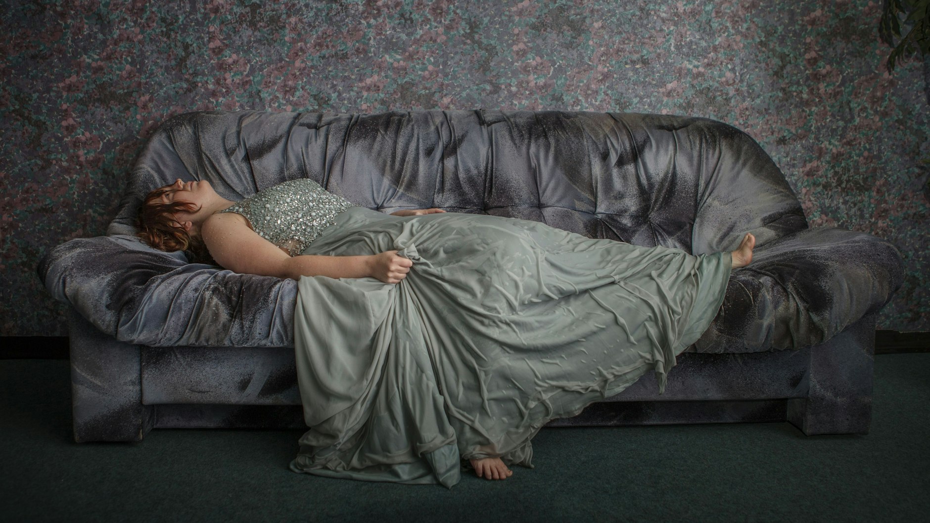 Ein Novum in der Geschichte des Theatertreffens: Die eingeladene Performance „Ruhe“ von Signa wird am Entstehungsort in Hamburg gezeigt.