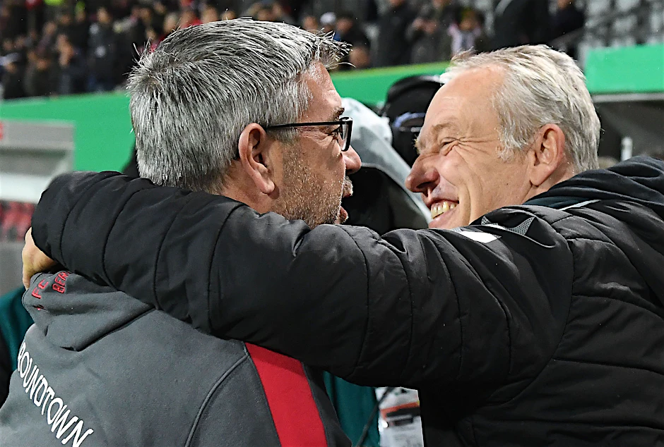 Urs Fischer (l.) beim 1. FC Union Berlin und Christian Streich beim SC Freiburg sind zwei Trainer, die nicht nur durch Fachwissen, sondern durch menschliche Qualitäten überzeugen.