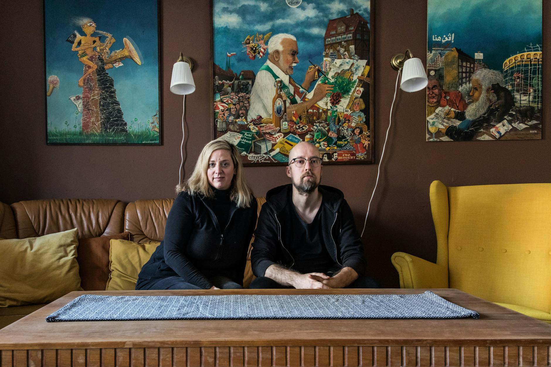 Stephanie Inka und Marcus Jehne wohnen in einer 120 Quadratmeter großen Plattenbauwohnung in Kaulsdorf, einem Ortsteil von Marzahn-Hellersdorf.
