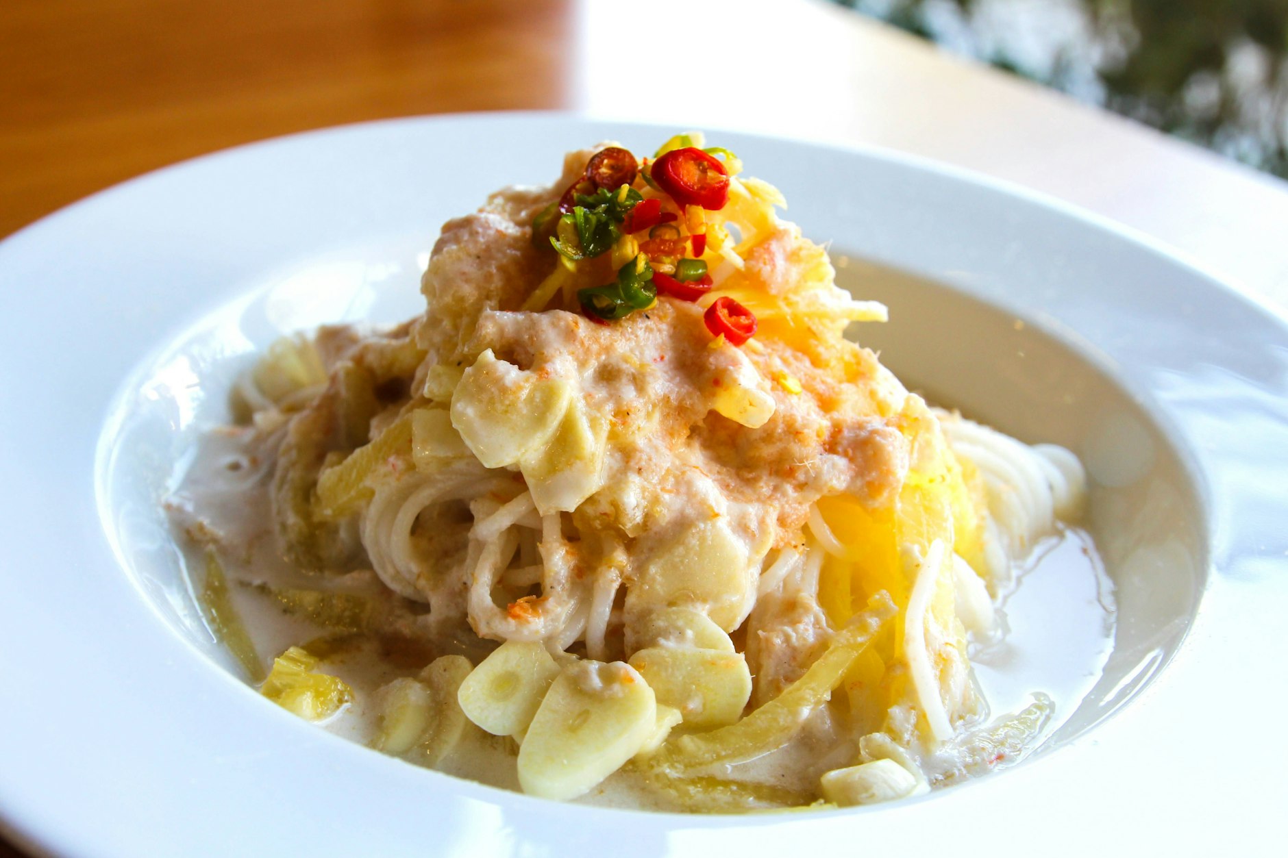 Spaghetti Hawaii ist wirklich schnelles Nudel-Rezept. Toast Hawaii-Fans werden es lieben.