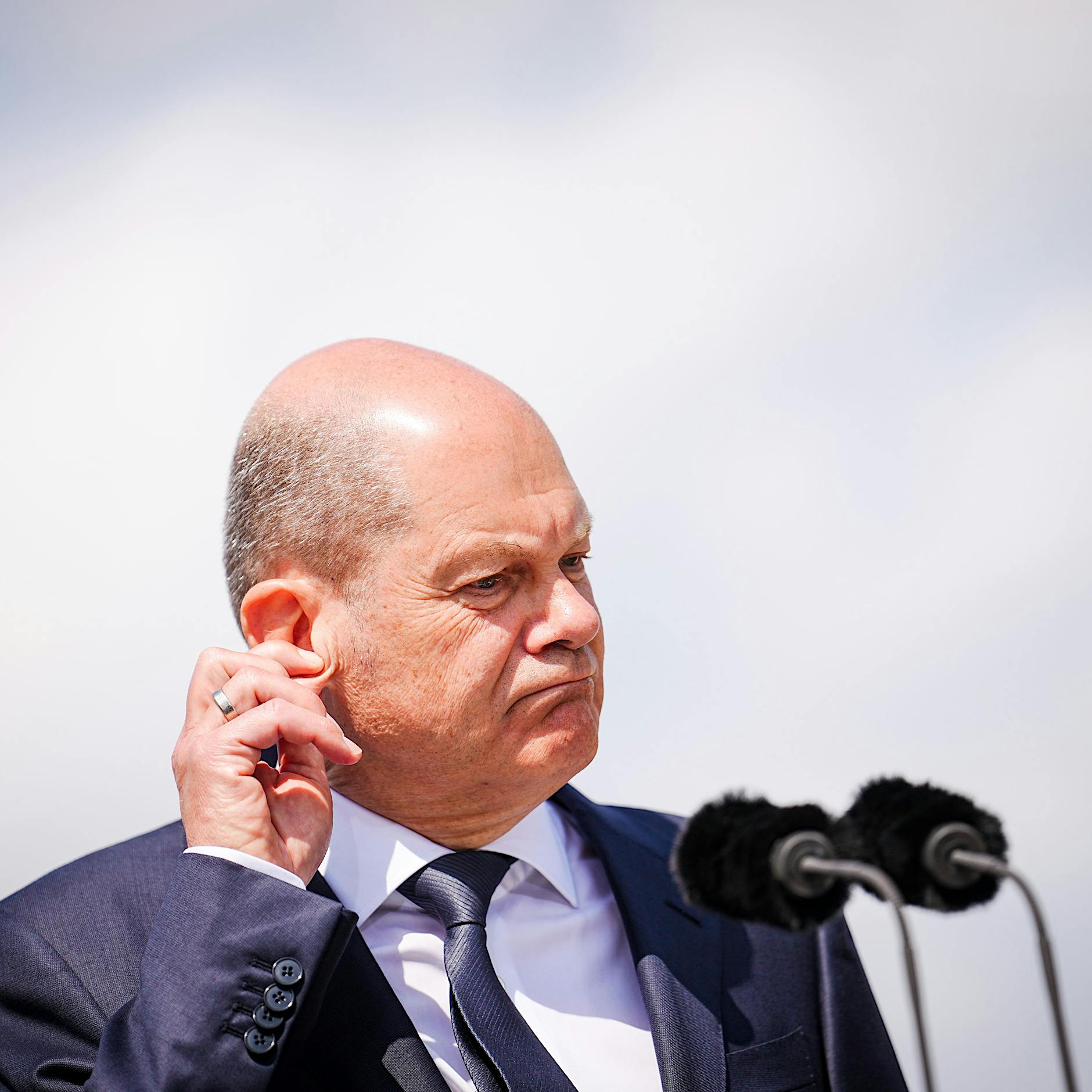 Merz rät Scholz zu Ukraine-Reise: Kanzler winkt ab