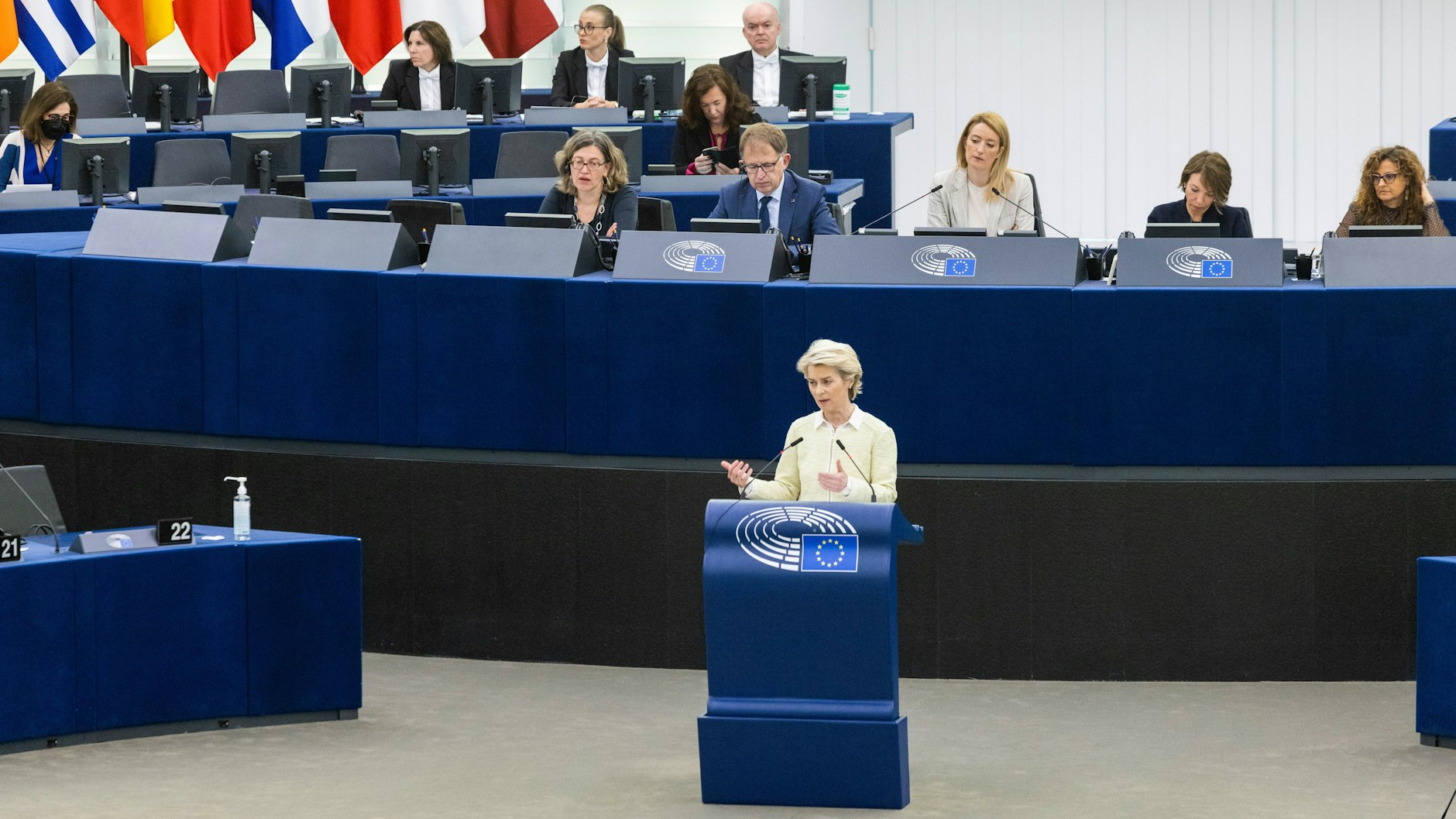 Ursula von der Leyen spricht im EU-Parlament: „Wir wollen, dass die Ukraine diesen Krieg gewinnt.“