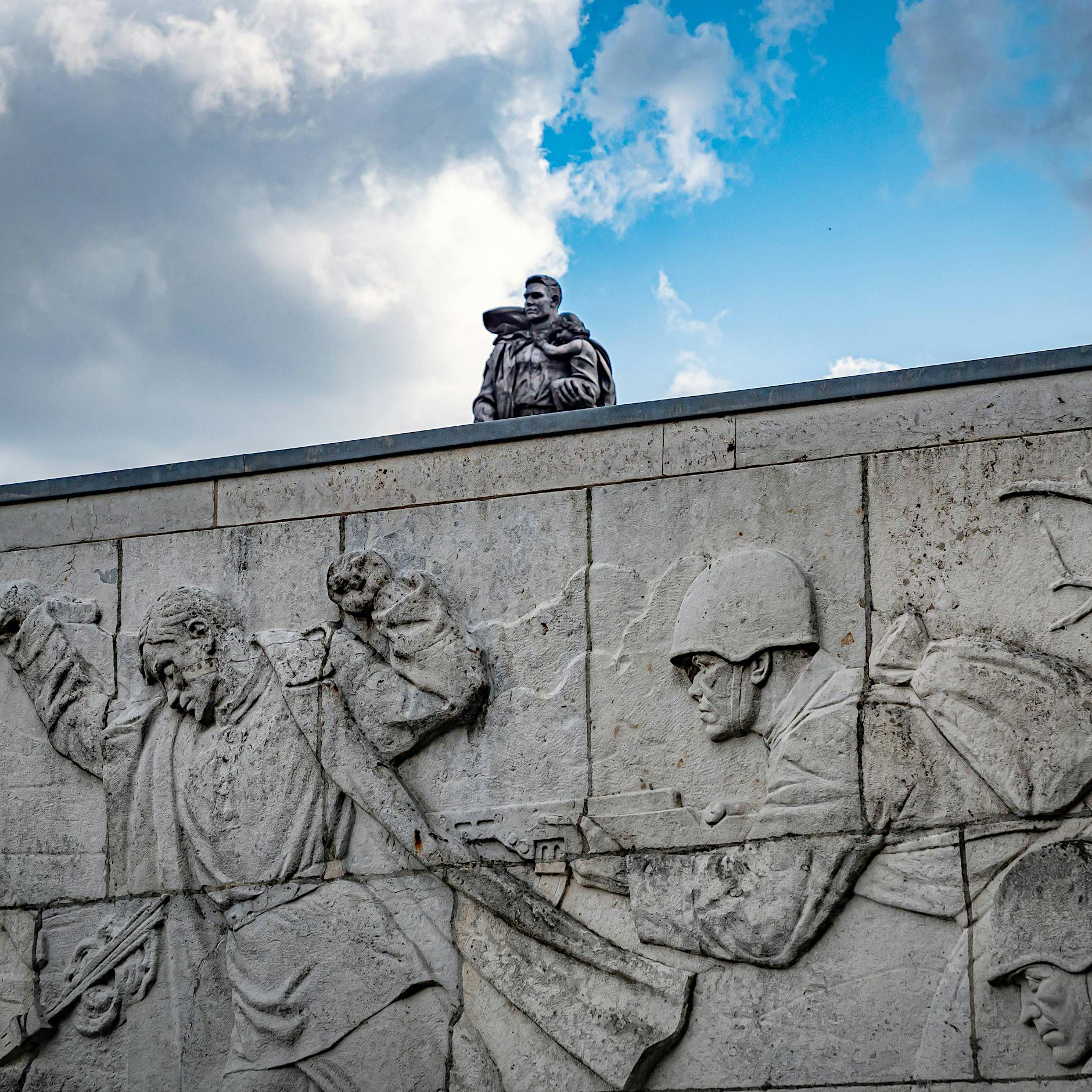 Das Triumphierende: Im Treptower Park wird der Sieg gefeiert