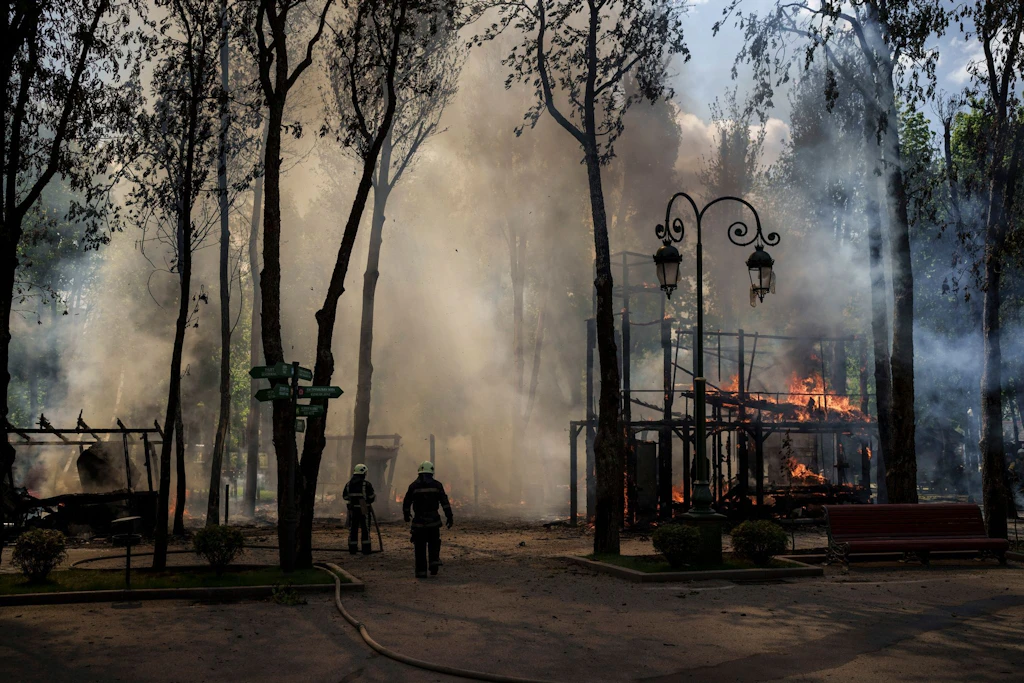 Newsblog zum Ukraine-Krieg: Zehn Tote bei Angriff auf Kokswerk +++ Umspannwerke bei Lwiw beschossen +++ Ukraine-Premier dankt Merz für deutsche Unterstützung
