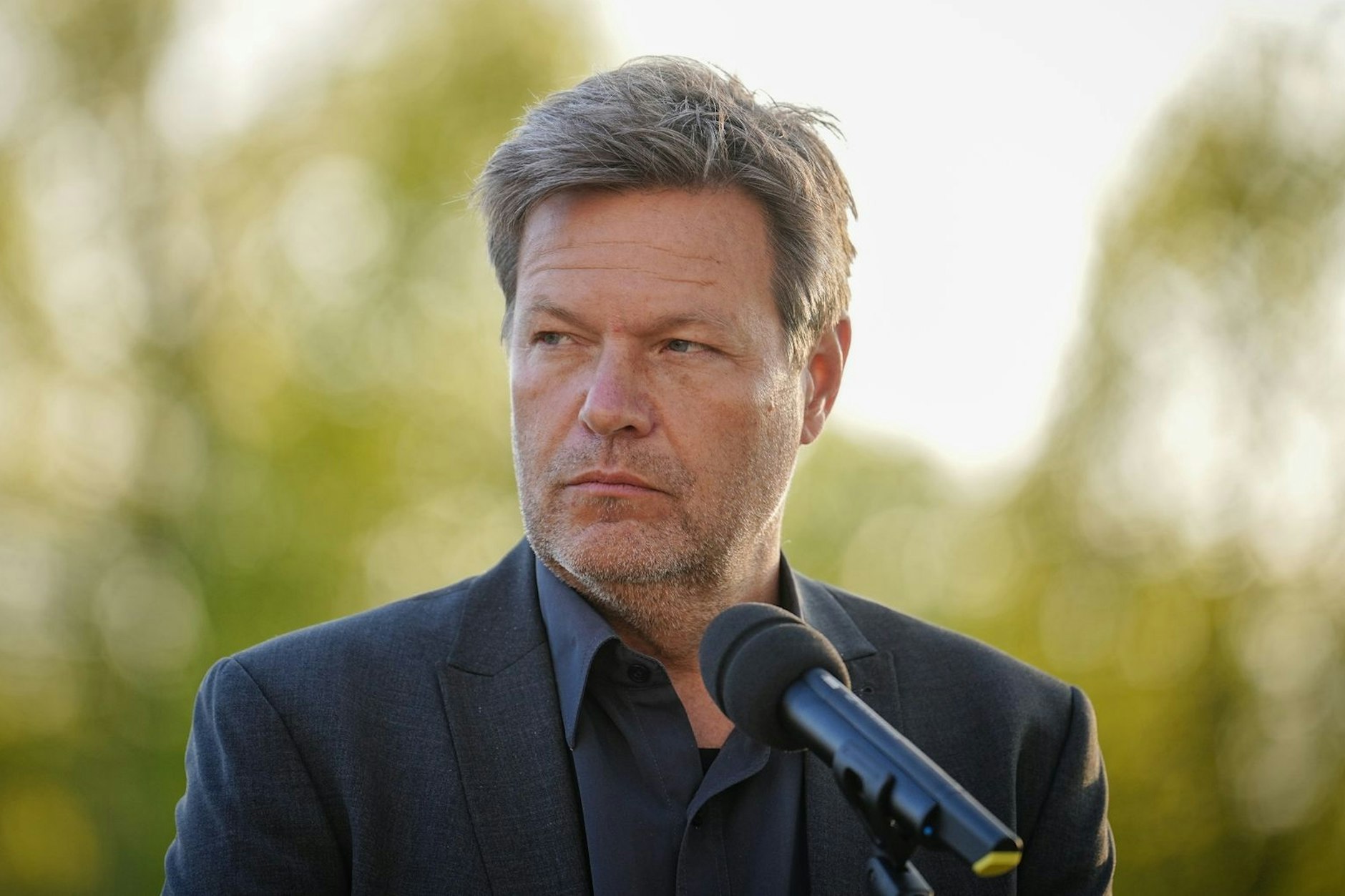 Robert Habeck, Wirtschaftsminister und Grünen-Politiker, ist zur Hassfigur von Rechtsextremisten geworden.