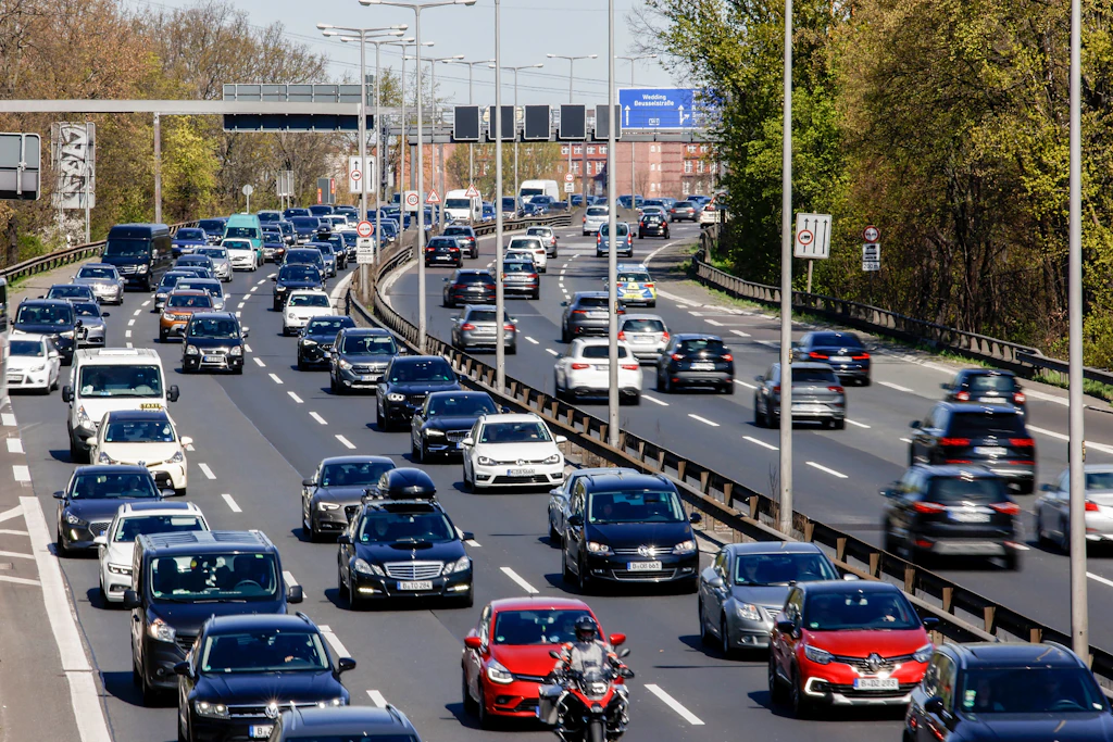 Ölembargo: Geht Berlin bald der Sprit aus?