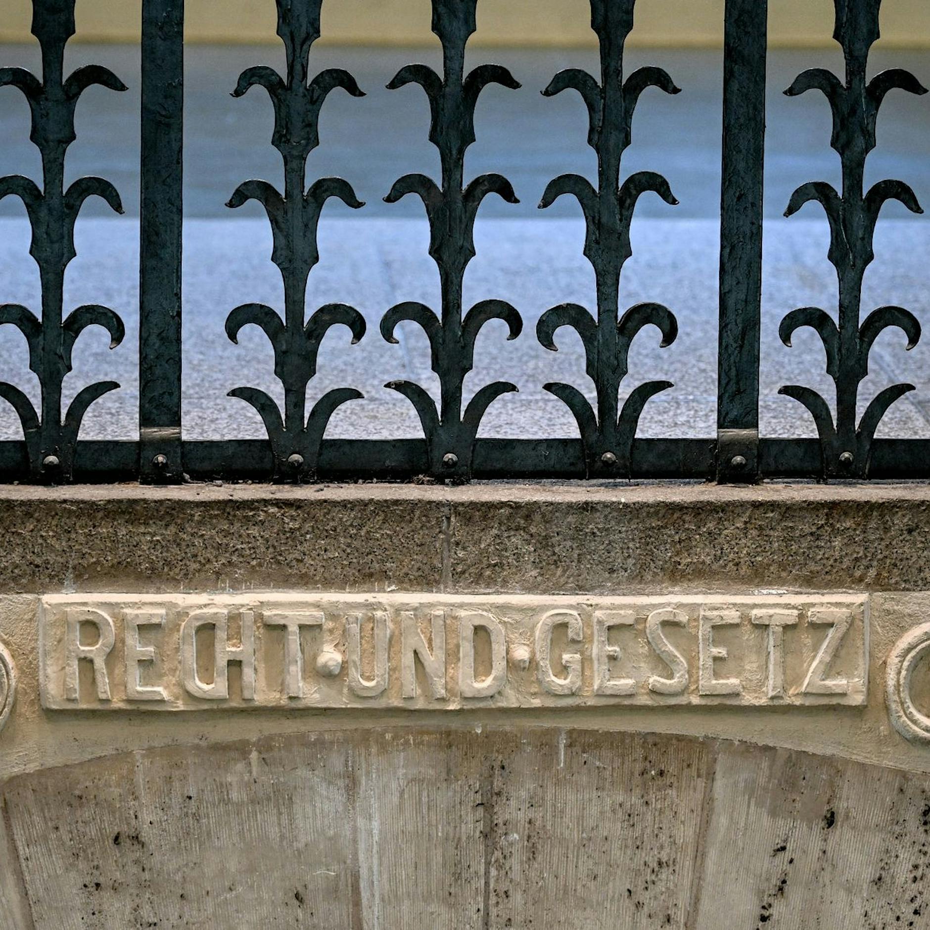 26 Jungen vor Livecam missbraucht! Kinderbetreuer Sönke G. (28) in Berlin zu 12 Jahren Haft verurteilt