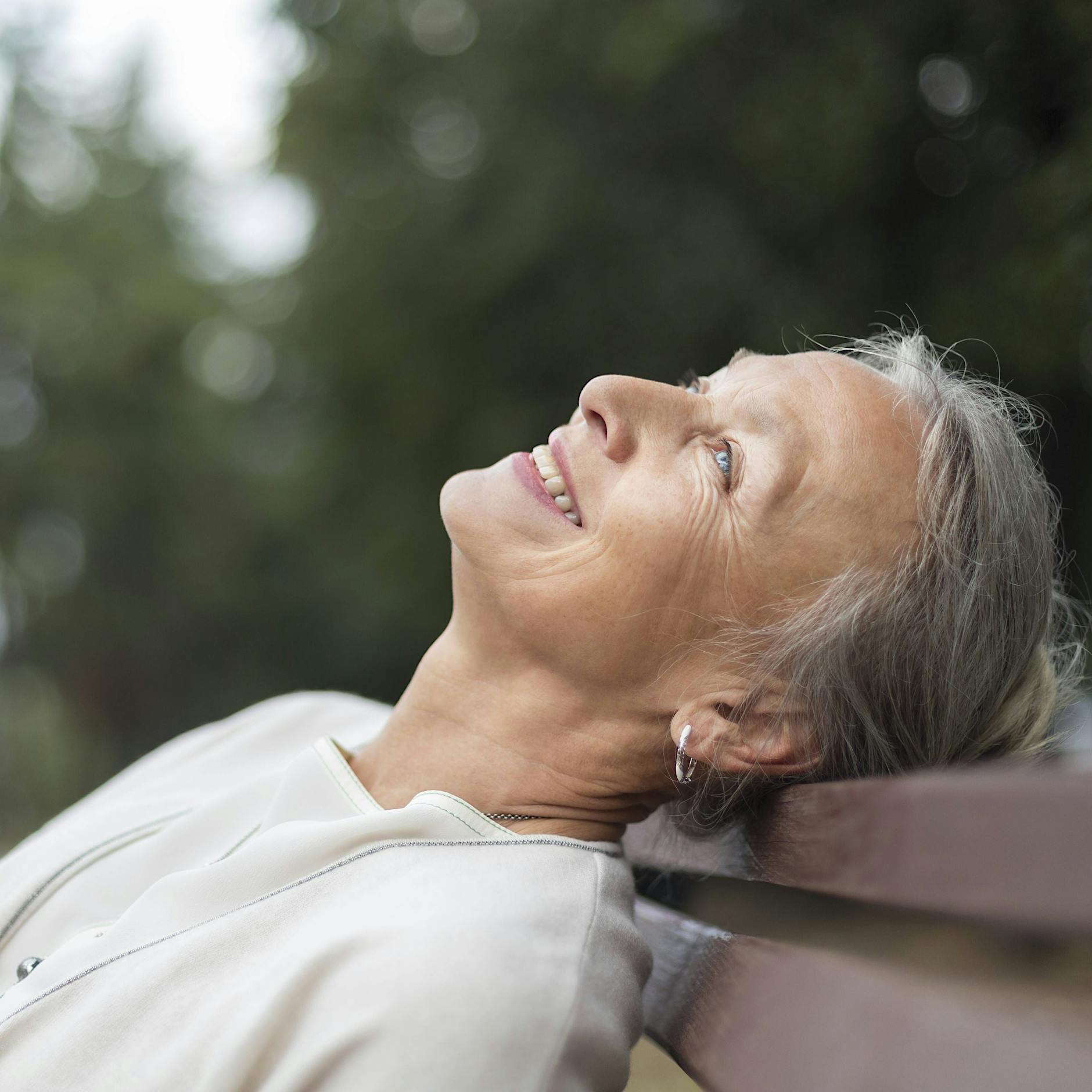 Schlabberhals, Doppelkinn: Woher kommt das? Wie wird man es wieder los?