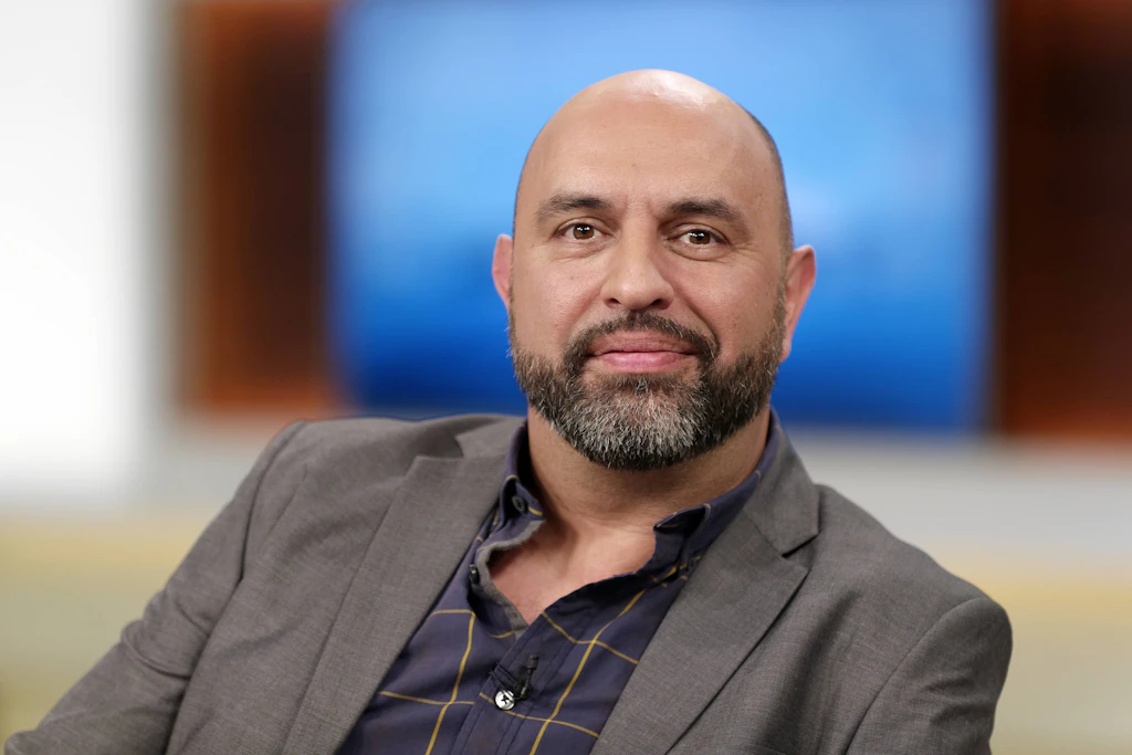 Serdar Somuncu im Interview: Die Deutschen sehnen sich nach Krieg