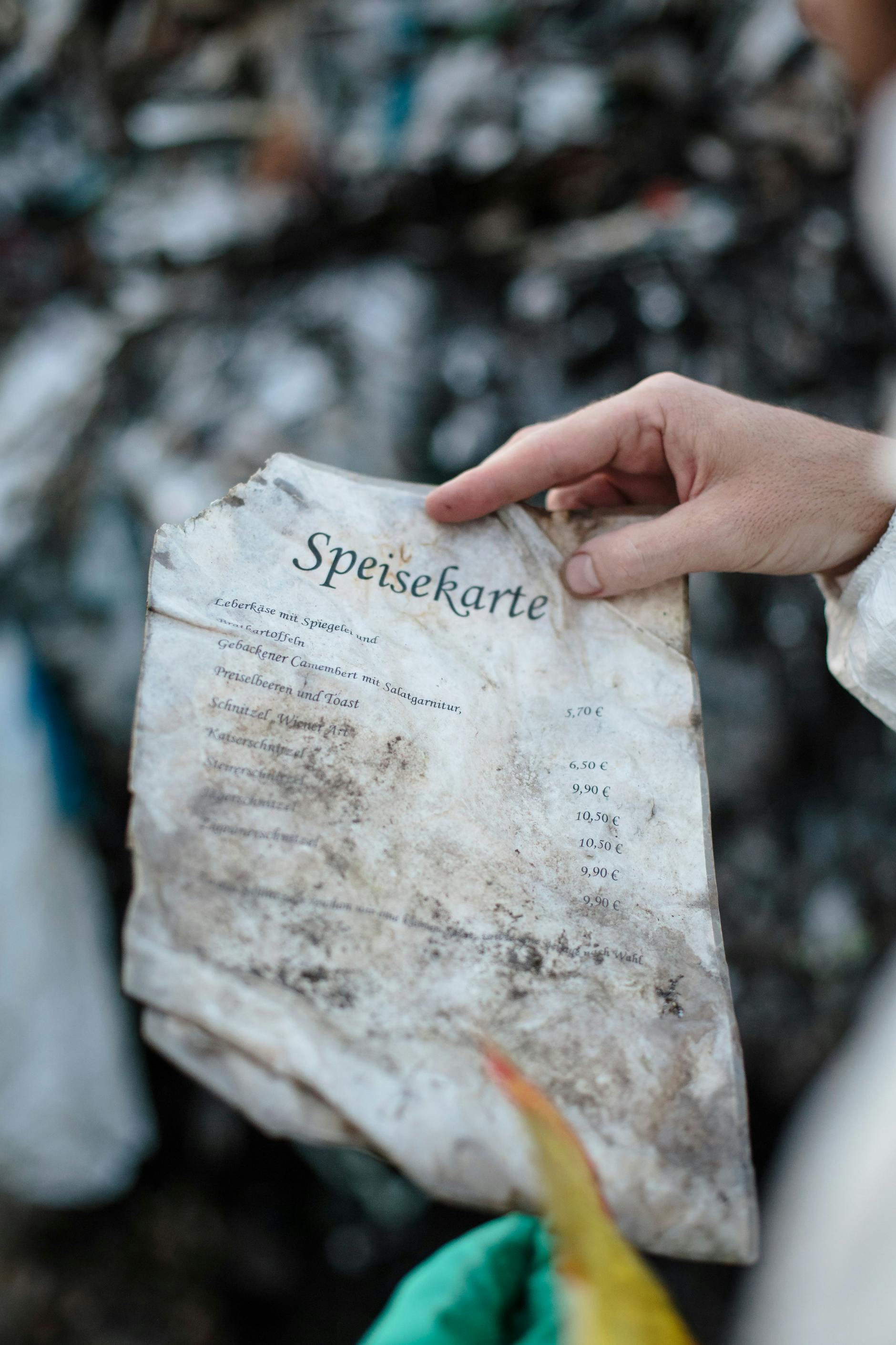 Fund auf einer illegalen Deponie in Zgierz, auf der es 2018 einen der größten Müllbrände in Polen gab.