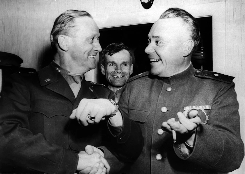 Von „Niederlage“ zu „Befreiung“: Wie sich das Gedenken an den Mai 1945 wandelte