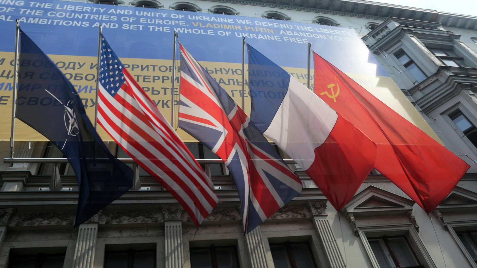 Früher konnten die Amerikaner noch zum roten Telefon greifen und die UdSSR kontaktieren. Diese Zeiten sind vorbei.