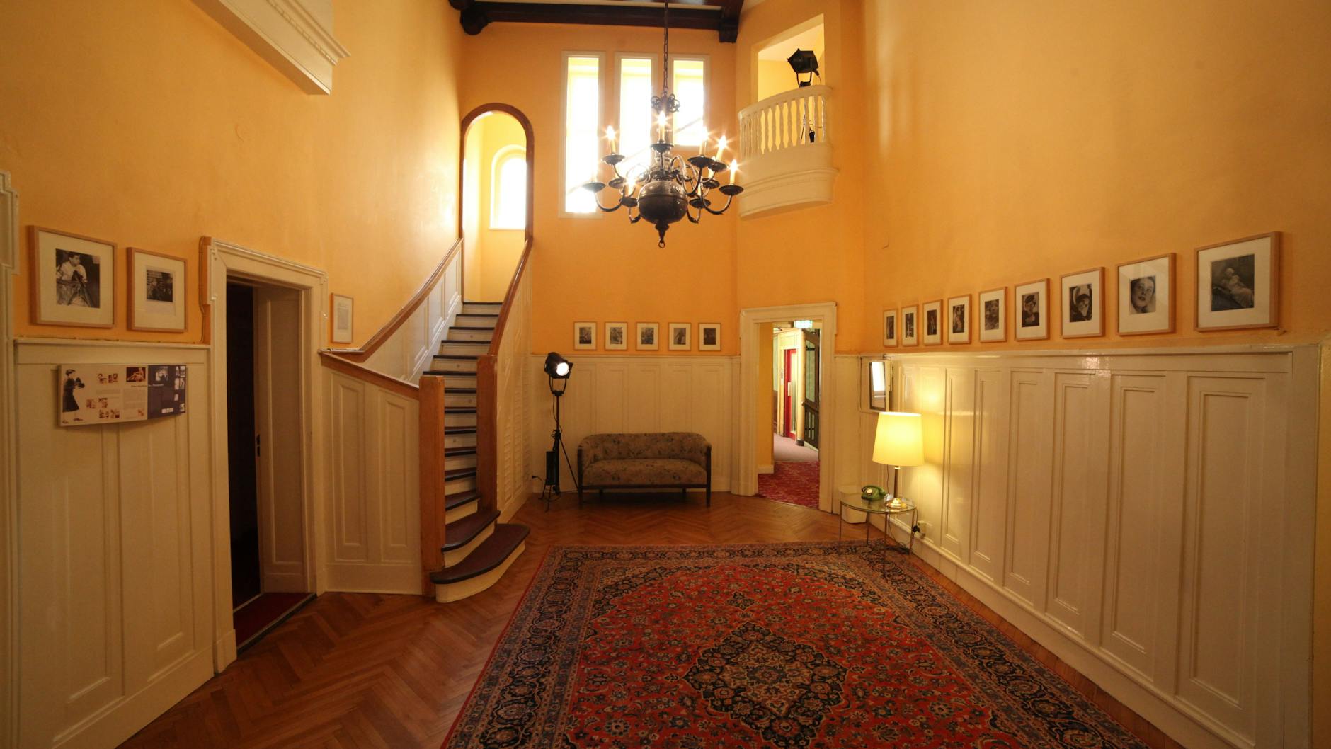 Hier wohnte einst die Berliner Fotografin Yva: Schlüterstraße 45.