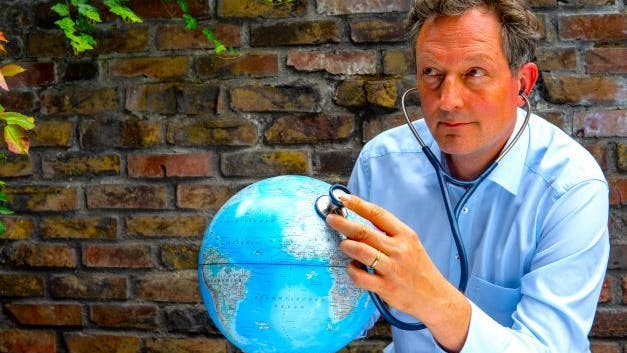 Schirmherr <strong>Dr. Eckart von Hirschhausen</strong> ...