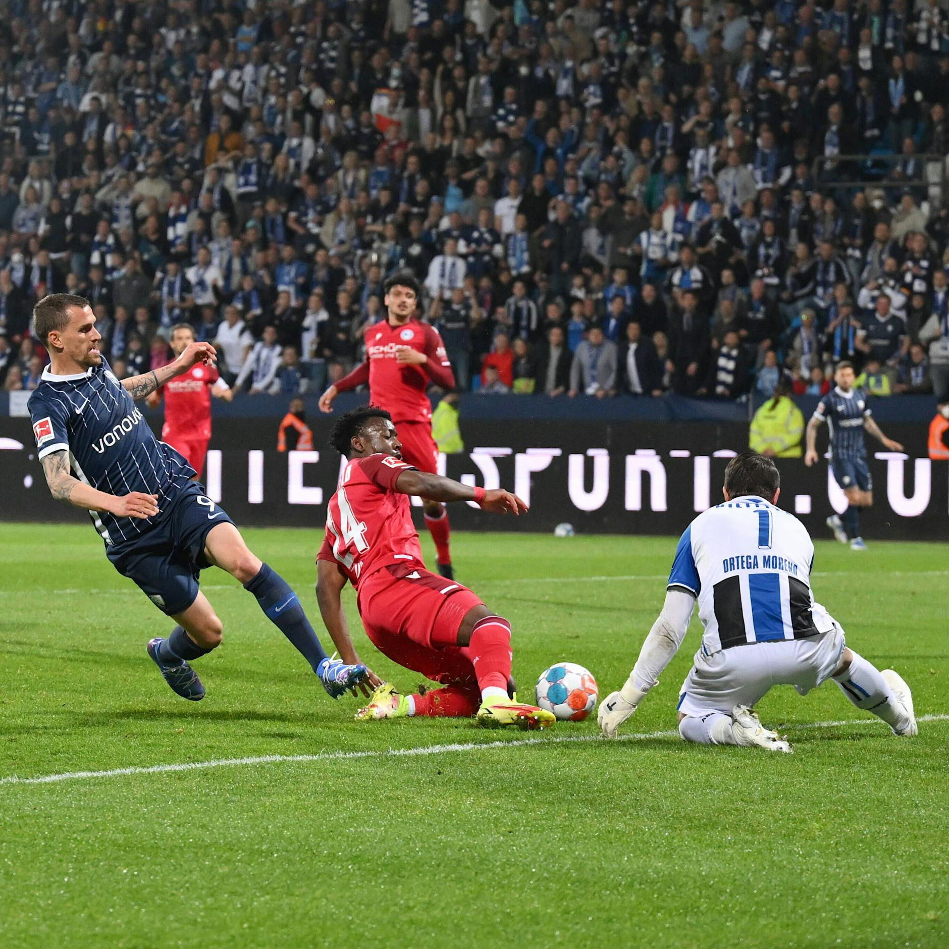 Amtlich! Hertha BSC kann nicht mehr direkt absteigen, weil Bielefeld 1:2 in Bochum verliert