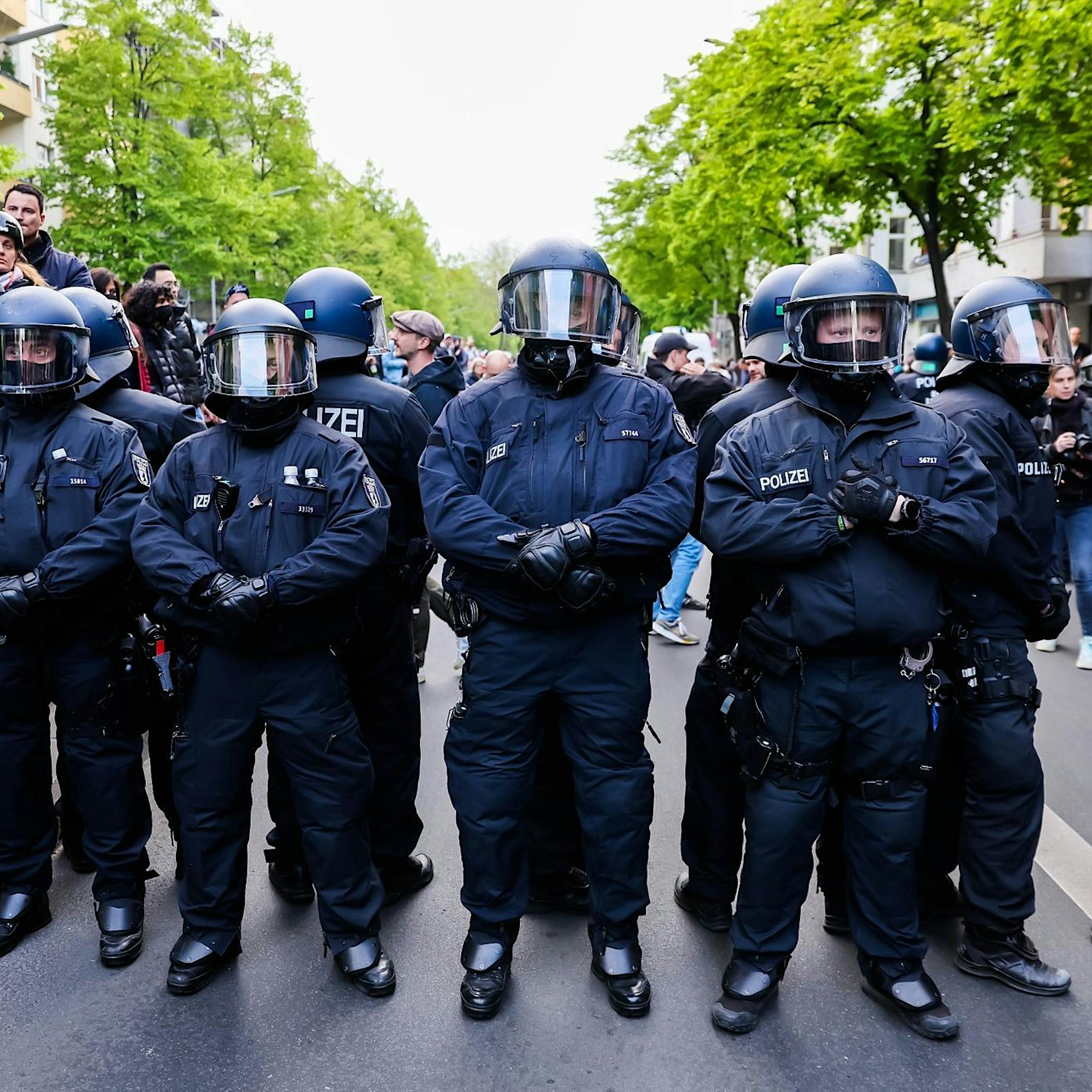Berlin am 8. und 9. Mai: 3400 Polizisten sollen Eskalation verhindern