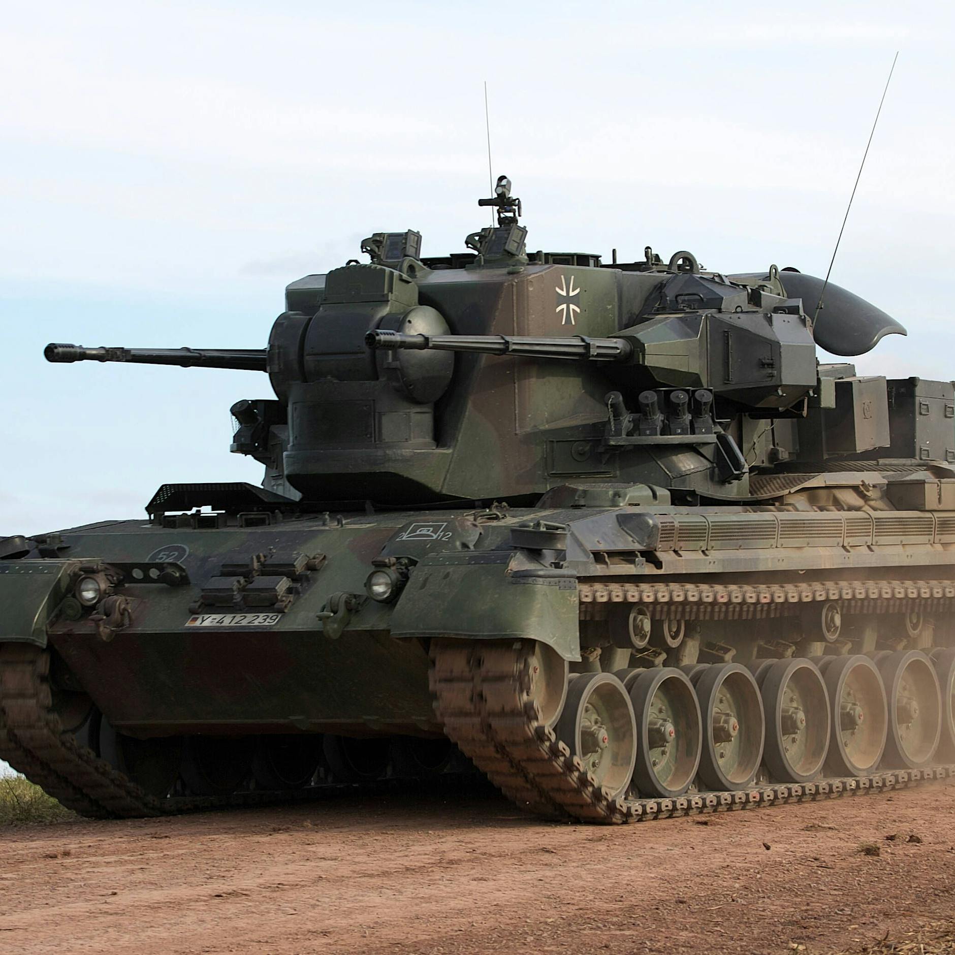 Tarnen, täuschen, transportieren: Wie deutsche Waffen an die Front in der Ukraine kommen