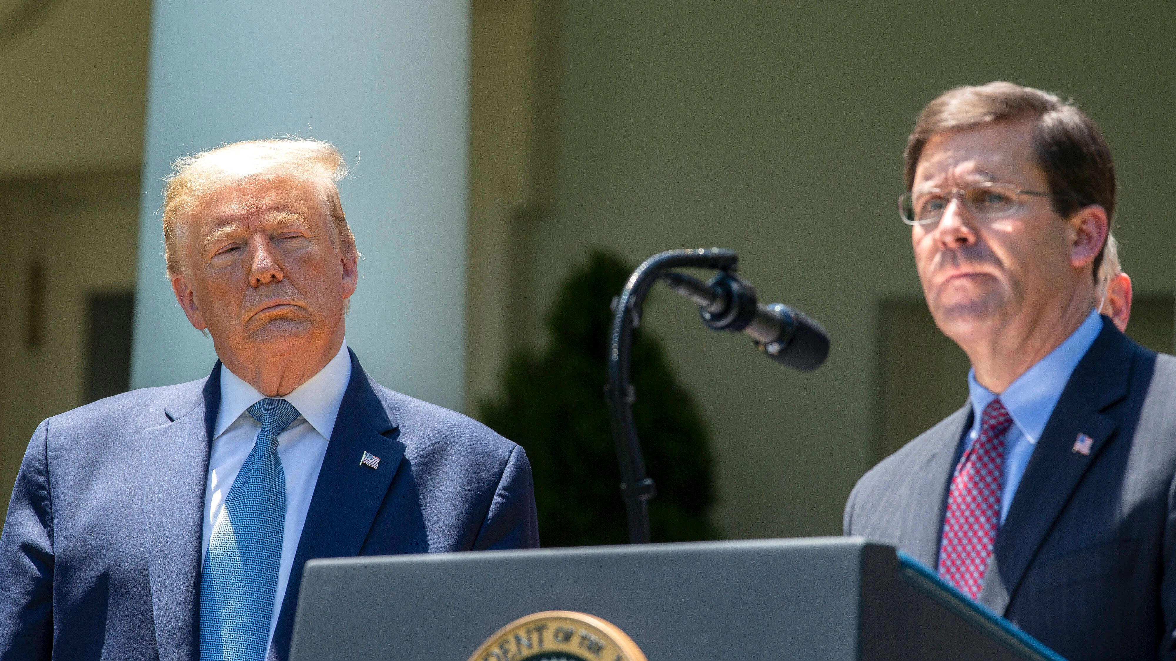 Mark Esper (r.) war unter Donald Trump Verteidigungsminister.