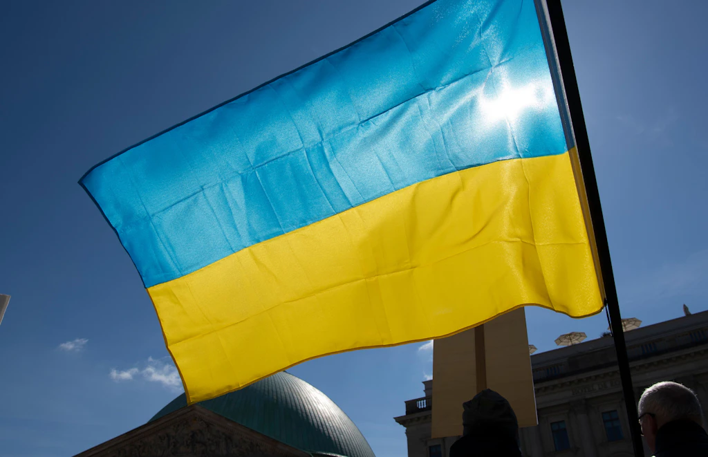 Ukraine-Fahnen in Berlin: Verbände schreiben offenen Brief an Polizeipräsidentin