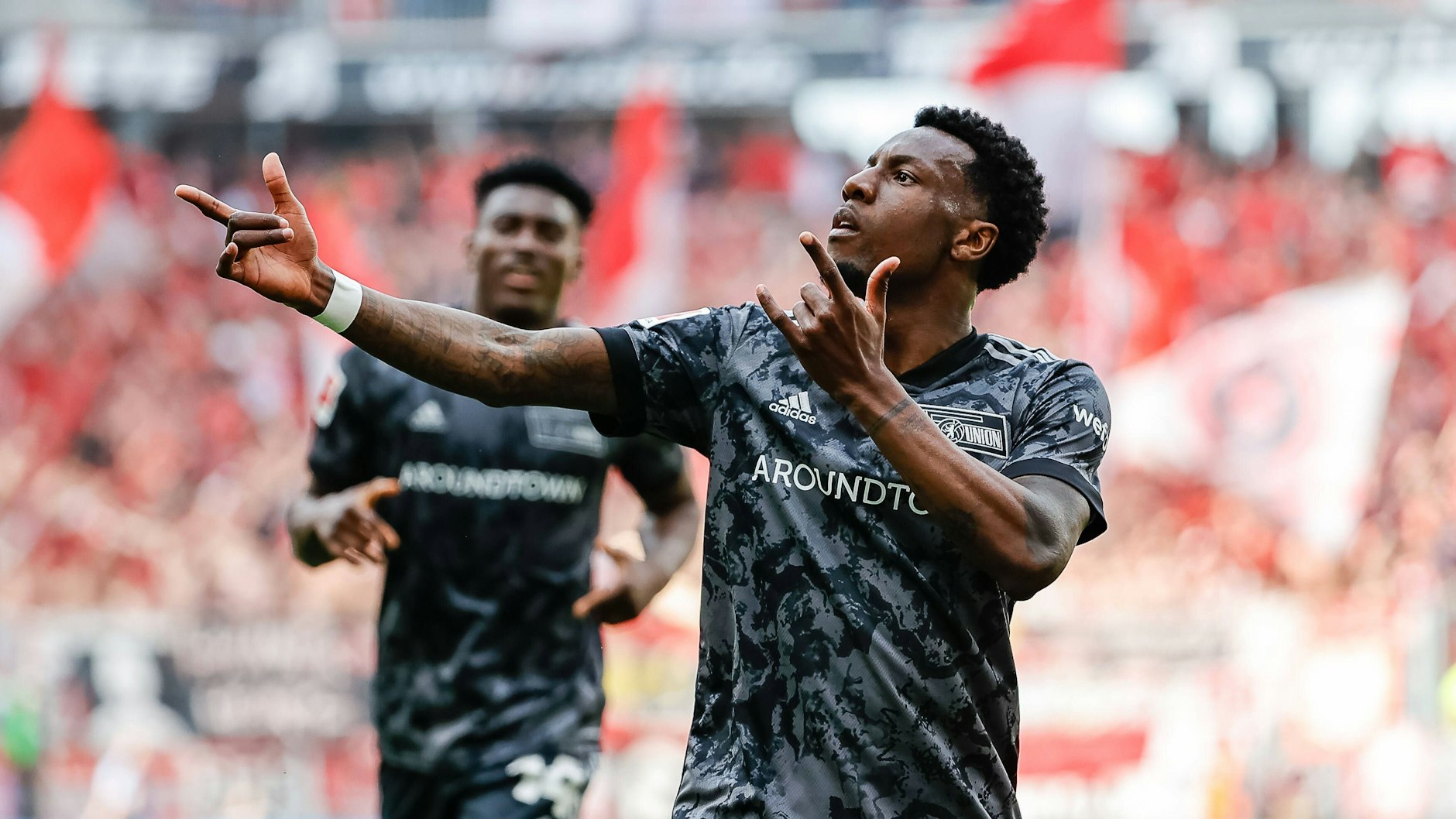 Einmal mehr überragend: Unions Angreifer Sheraldo Becker feiert seinen Treffer zum 3:0.