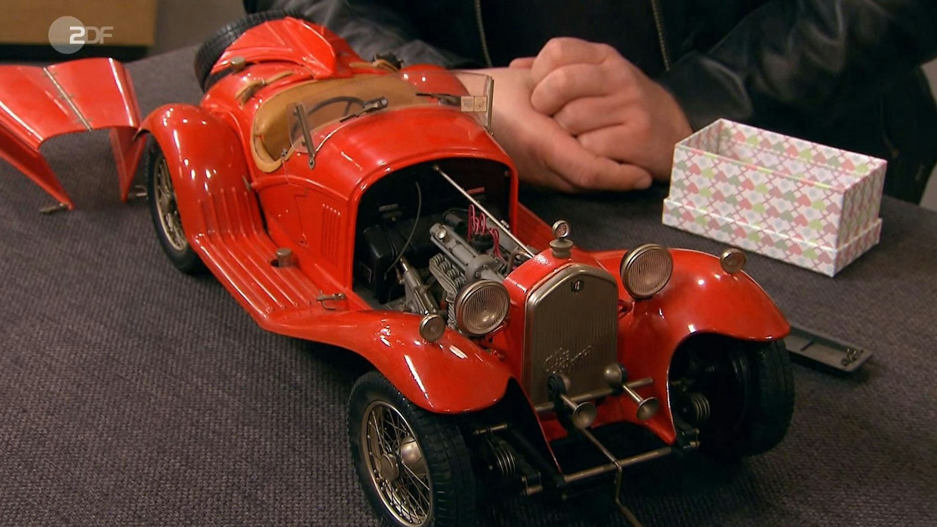 Das gute Stück bei „Bares für Rares“: Der Alfa Romeo 8C