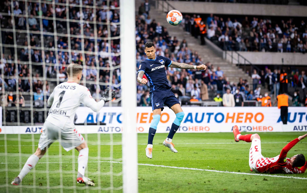 Hertha BSC: Nachhilfe von Fredi Bobic für Davie Selke – so geht schubsen