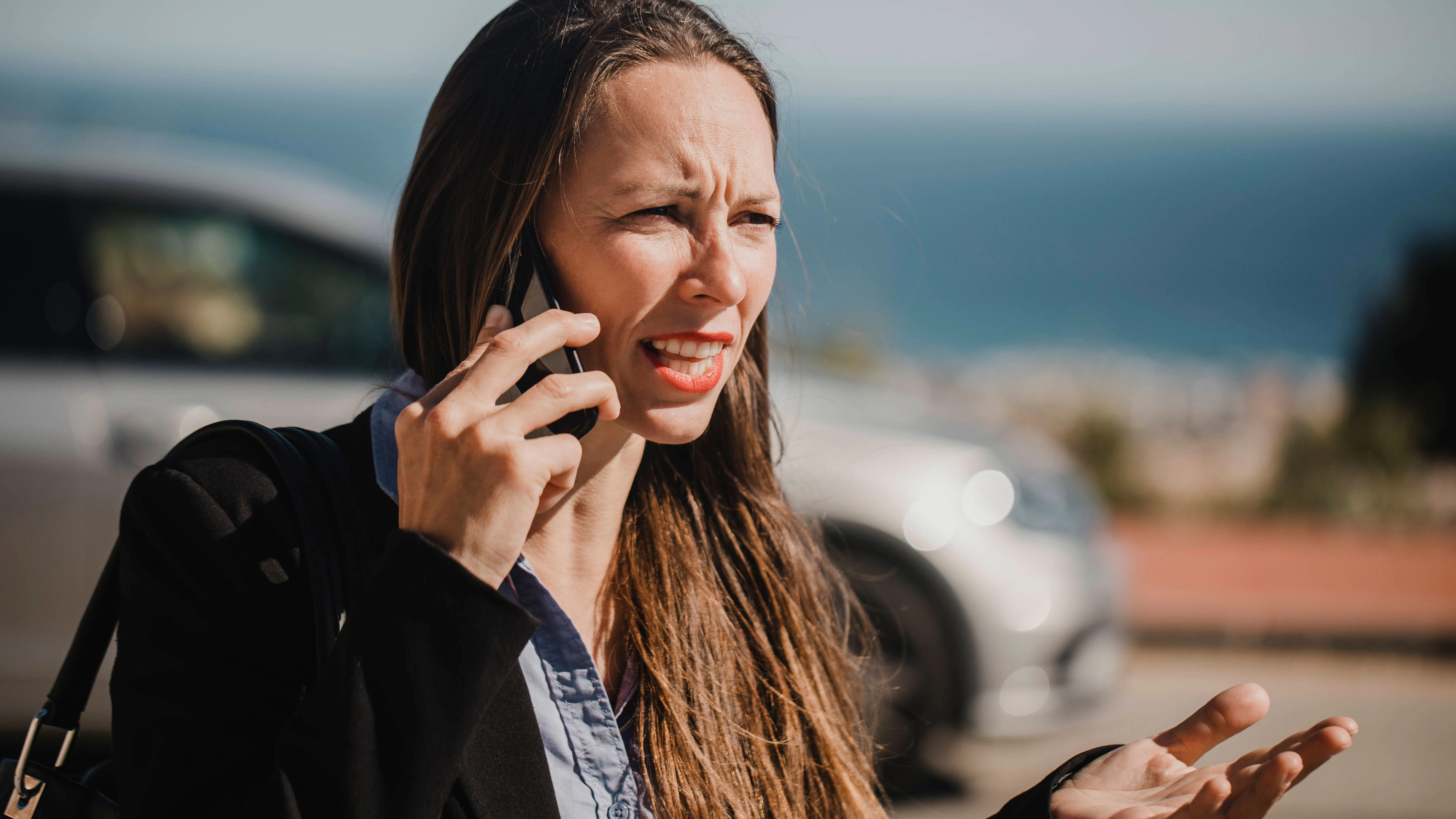 Wer nicht länger von Spam-Telefonnummern genervt werden will, kann diese blockieren.