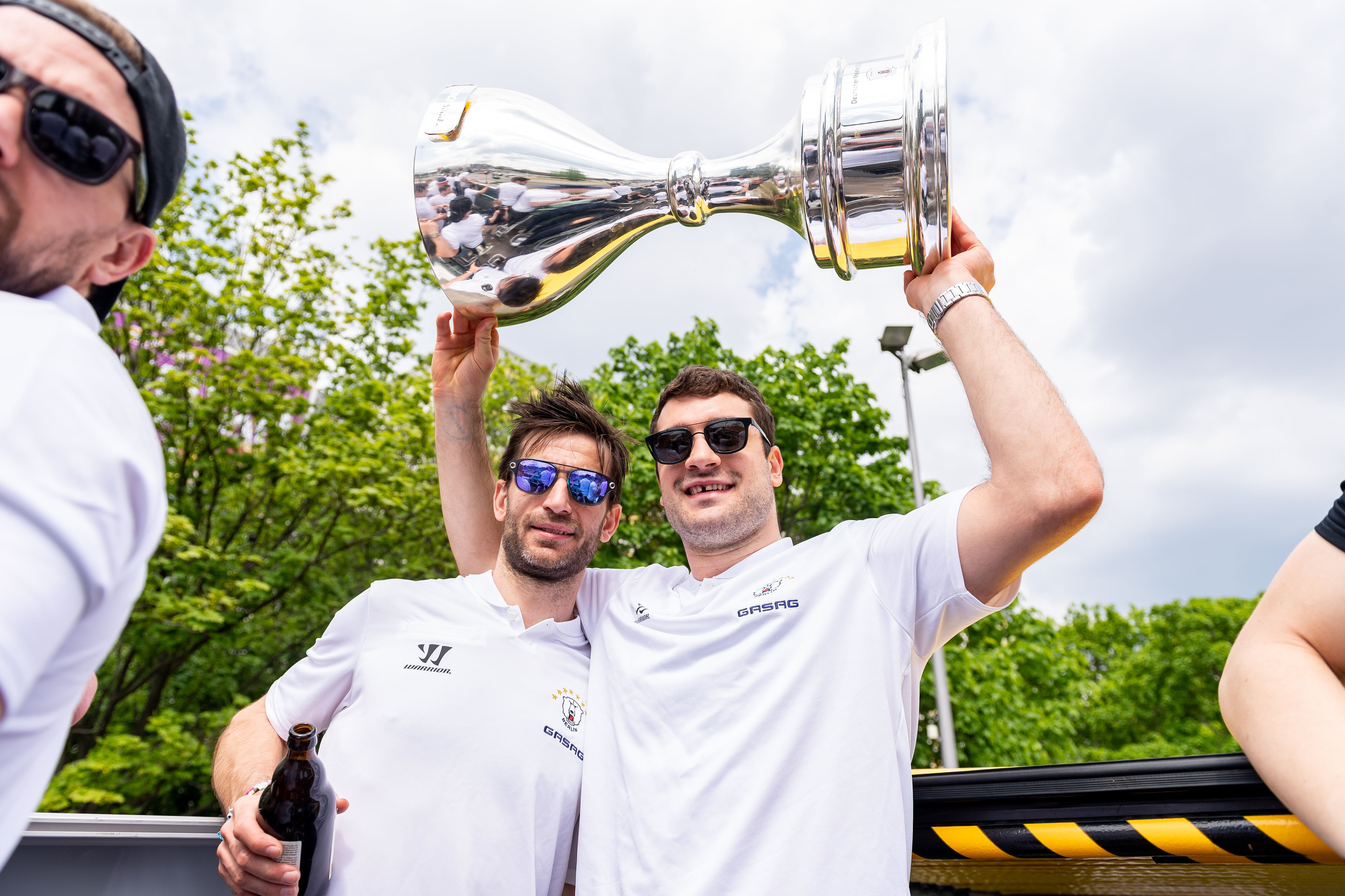 Image - Die große Frage bei den Eisbären: Wer geht und wer kommt?