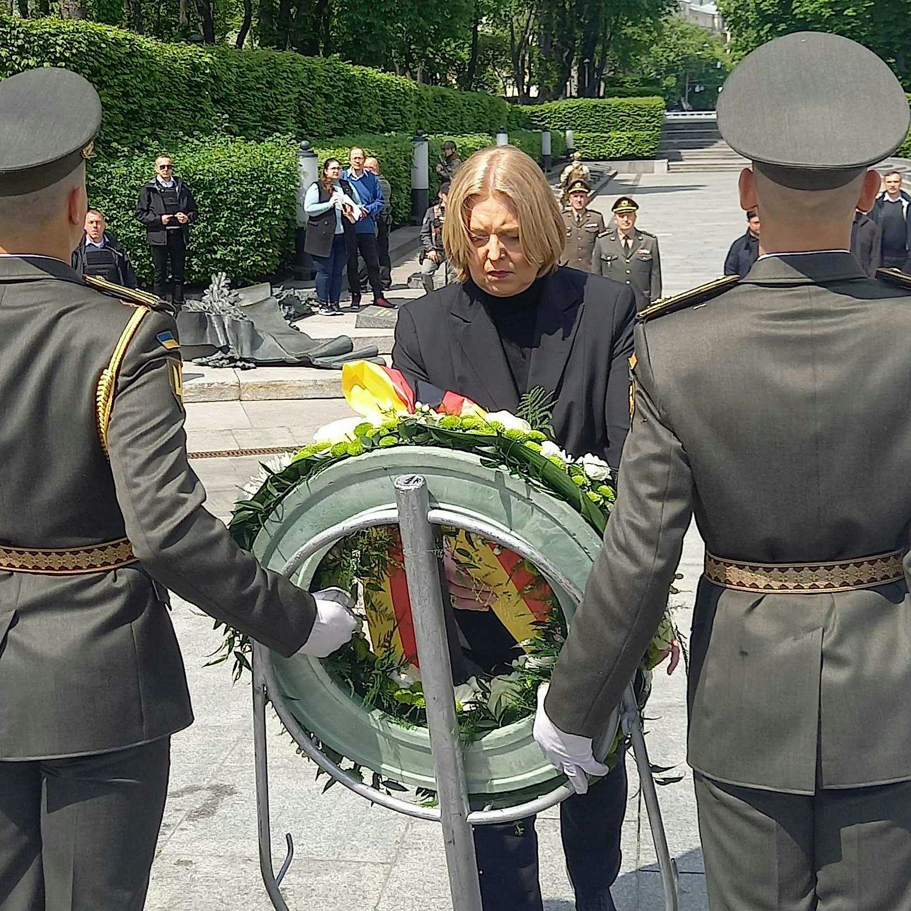 Ukraine: Bundestagspräsidentin Bärbel Bas in Kiew eingetroffen