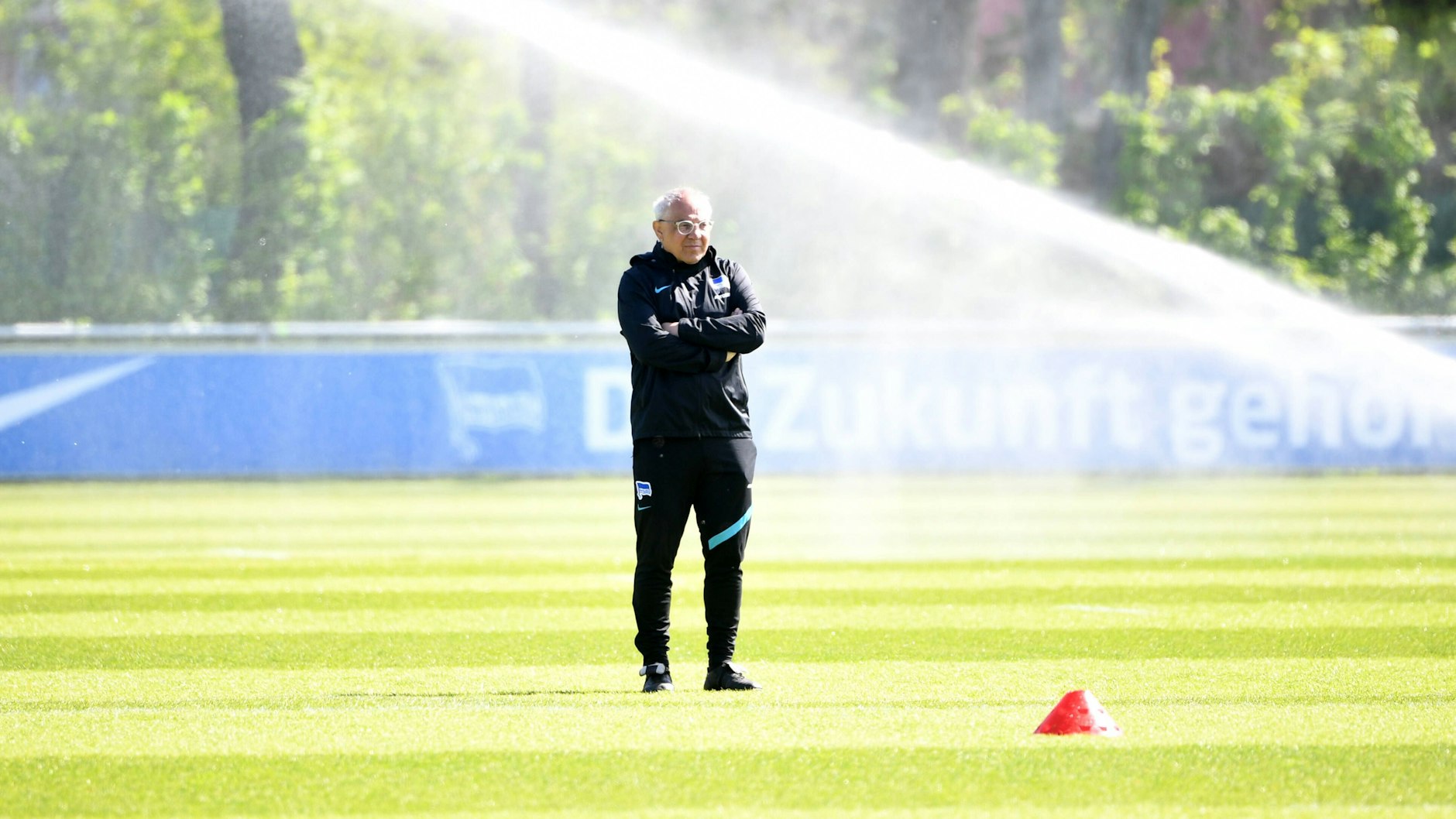 Keine freien Tage für die Profis: Am Tag nach der Niederlage gegen den FSV Mainz 05 beobachtete Chefcoach Felix Magath das Training von Hertha BSC.