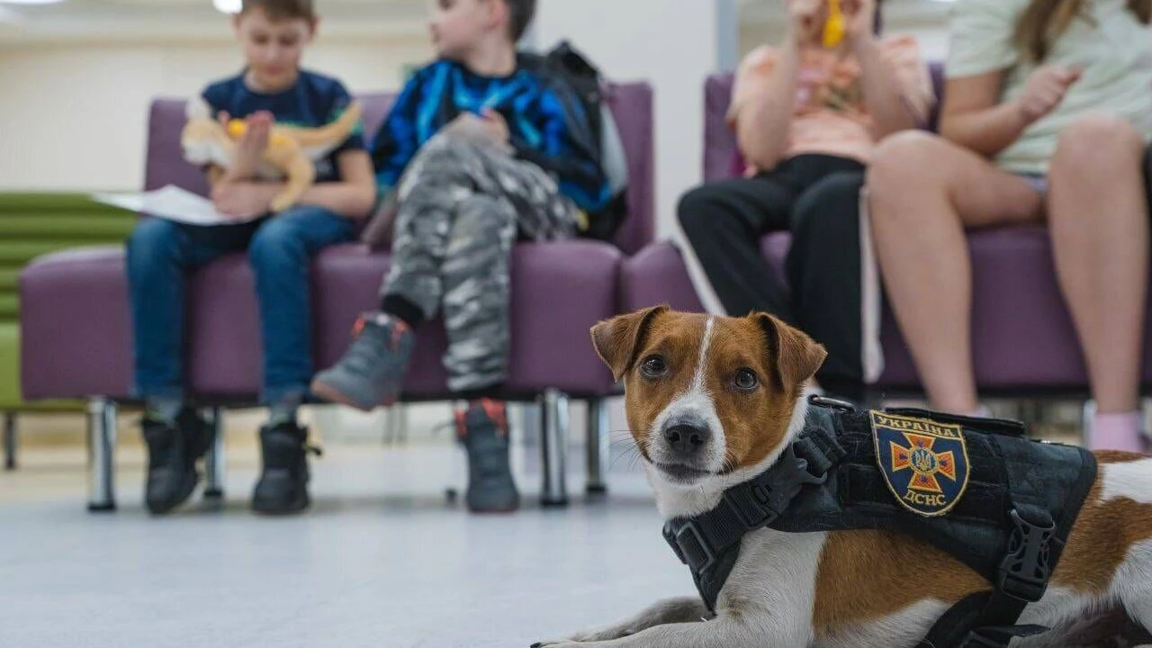 Patron im Kinderkrankenhaus von Kiew.