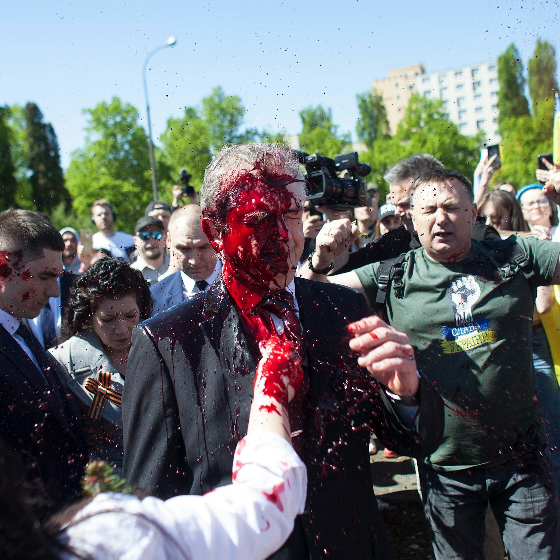 Dramatische Szenen in Warschau: Attacke auf Russen-Botschafter!