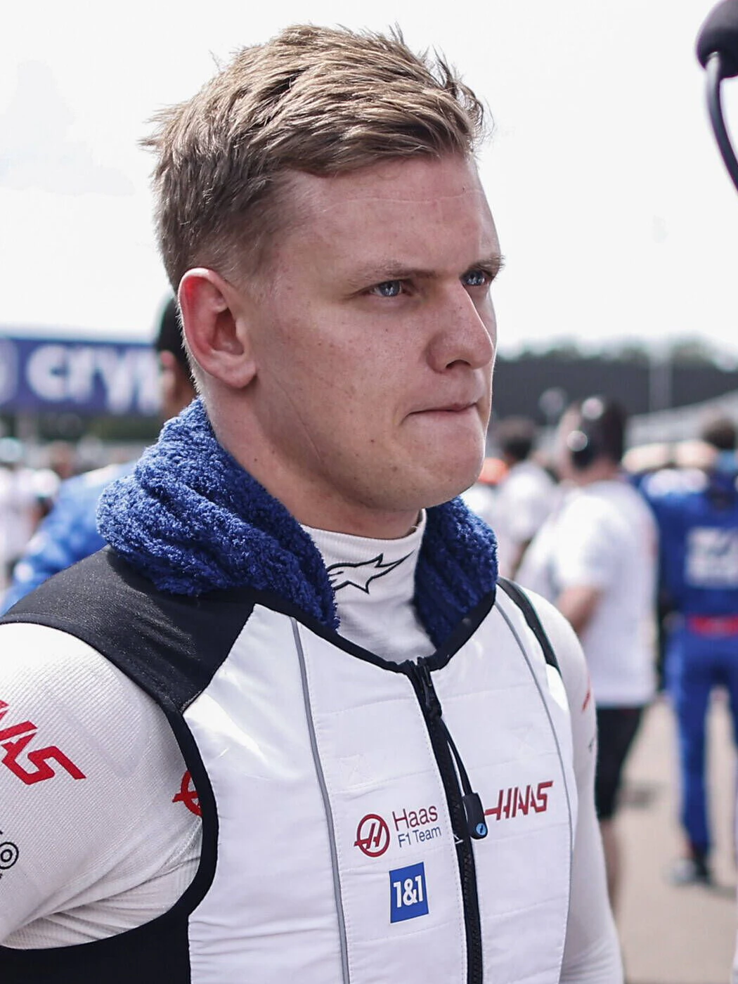 Mick Schumacher wirkt schon vor dem Start in Miami reichlich angespannt.