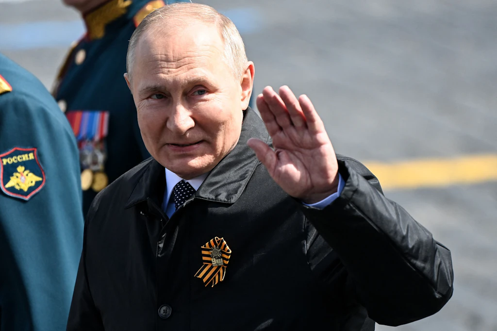 „Tag des Sieges“: Putin warnt bei Militärparade vor neuem Weltkrieg